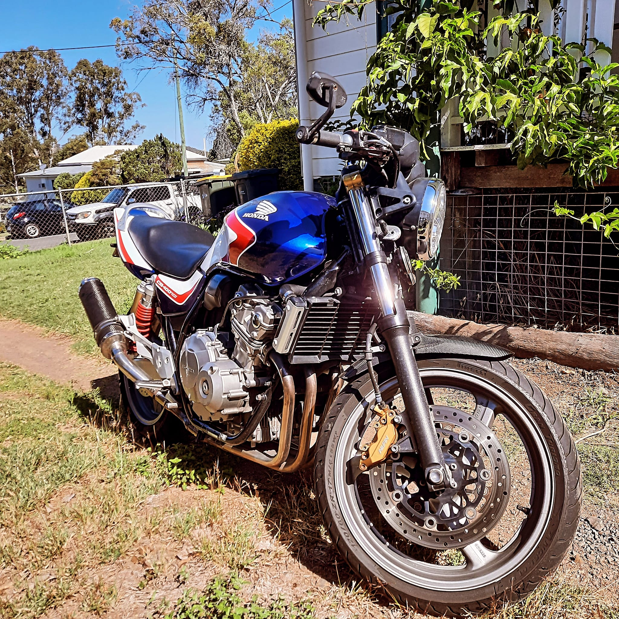 Where to buy Honda CB400 Super Four parts worldwide?