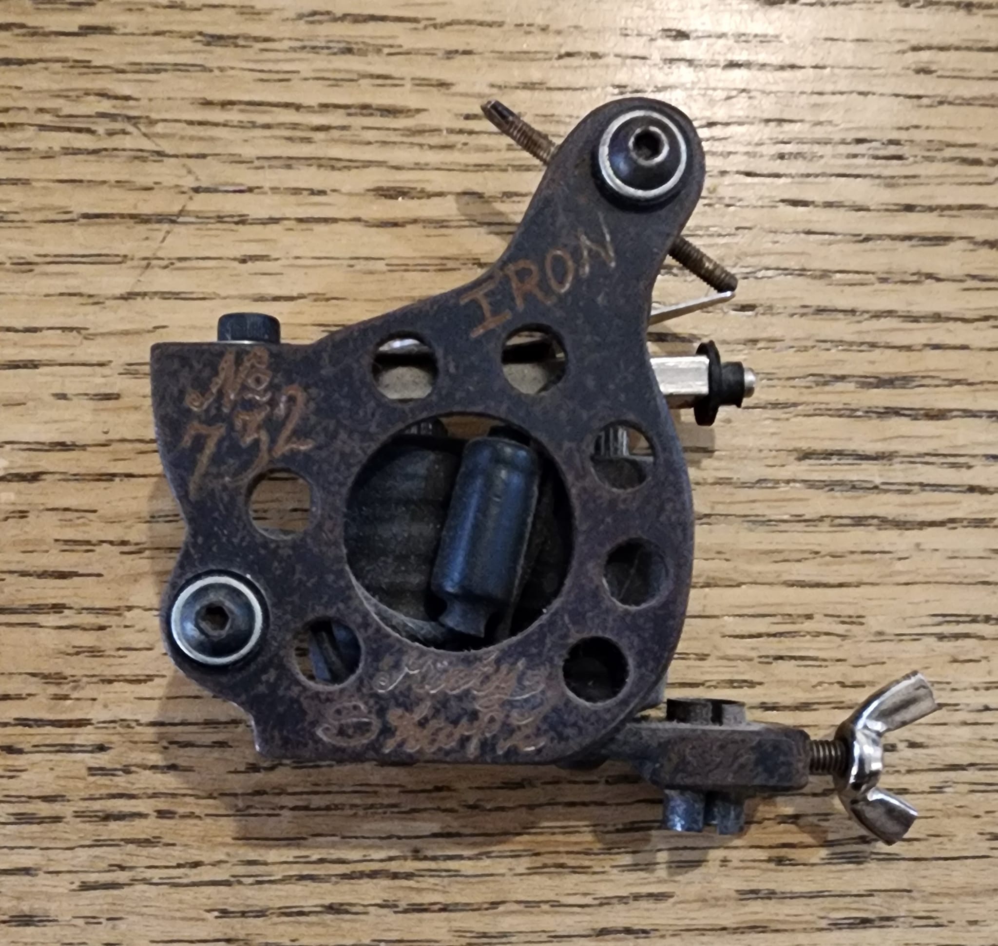 Micky Sharpz T-Dial tattoo machine donated to museum