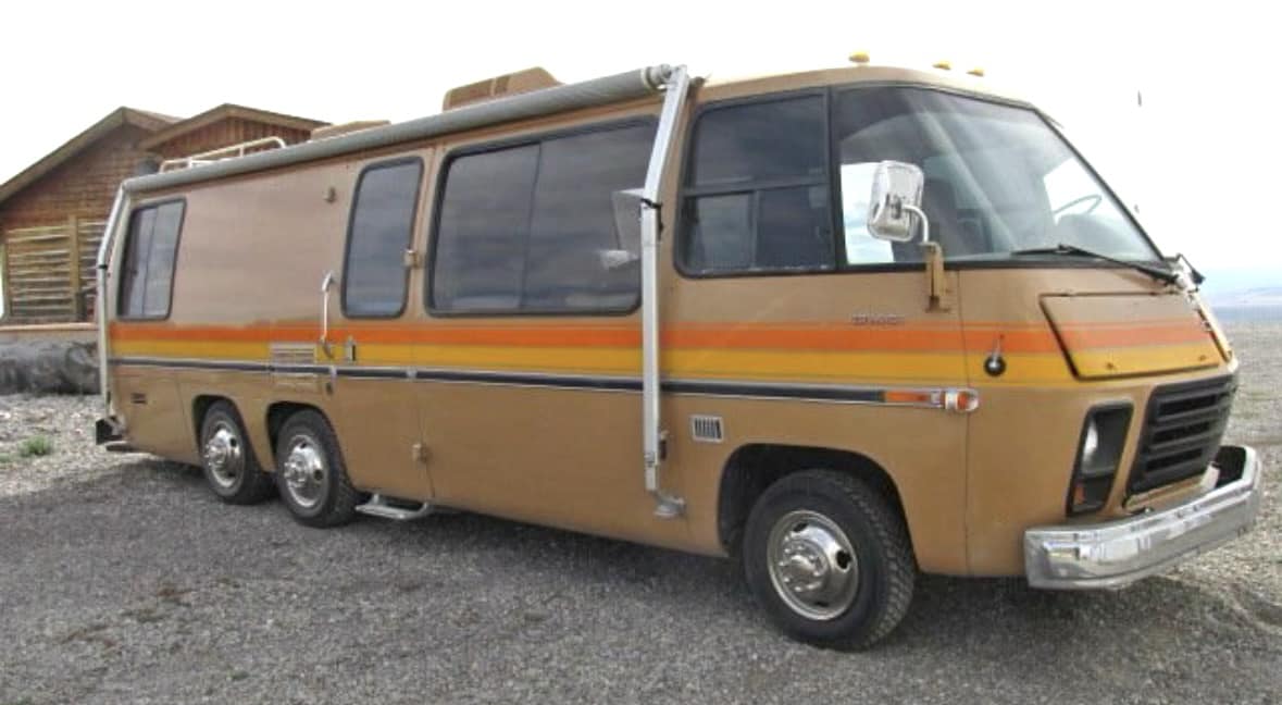 Check out more pictures of the 1973 GMC 26' Motorhome project