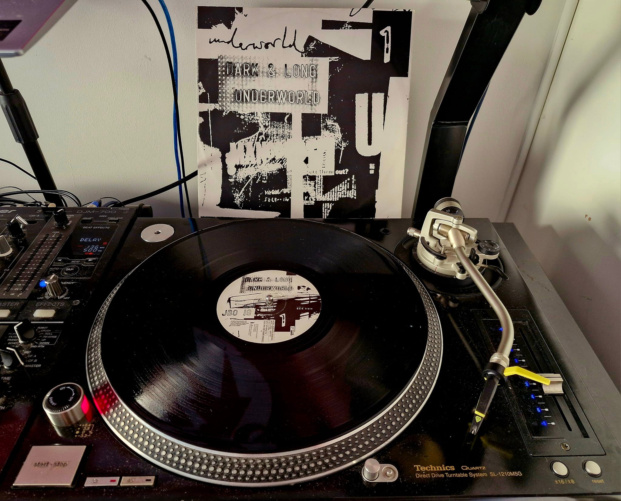 Underworld - Dark & Long (dark train mix) Junior Boys Own 