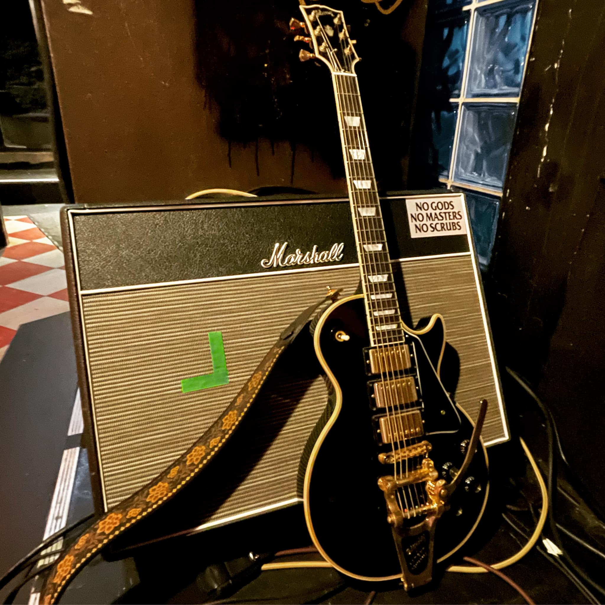 Customized Gibson Les Paul with Seymour Duncan Pickups