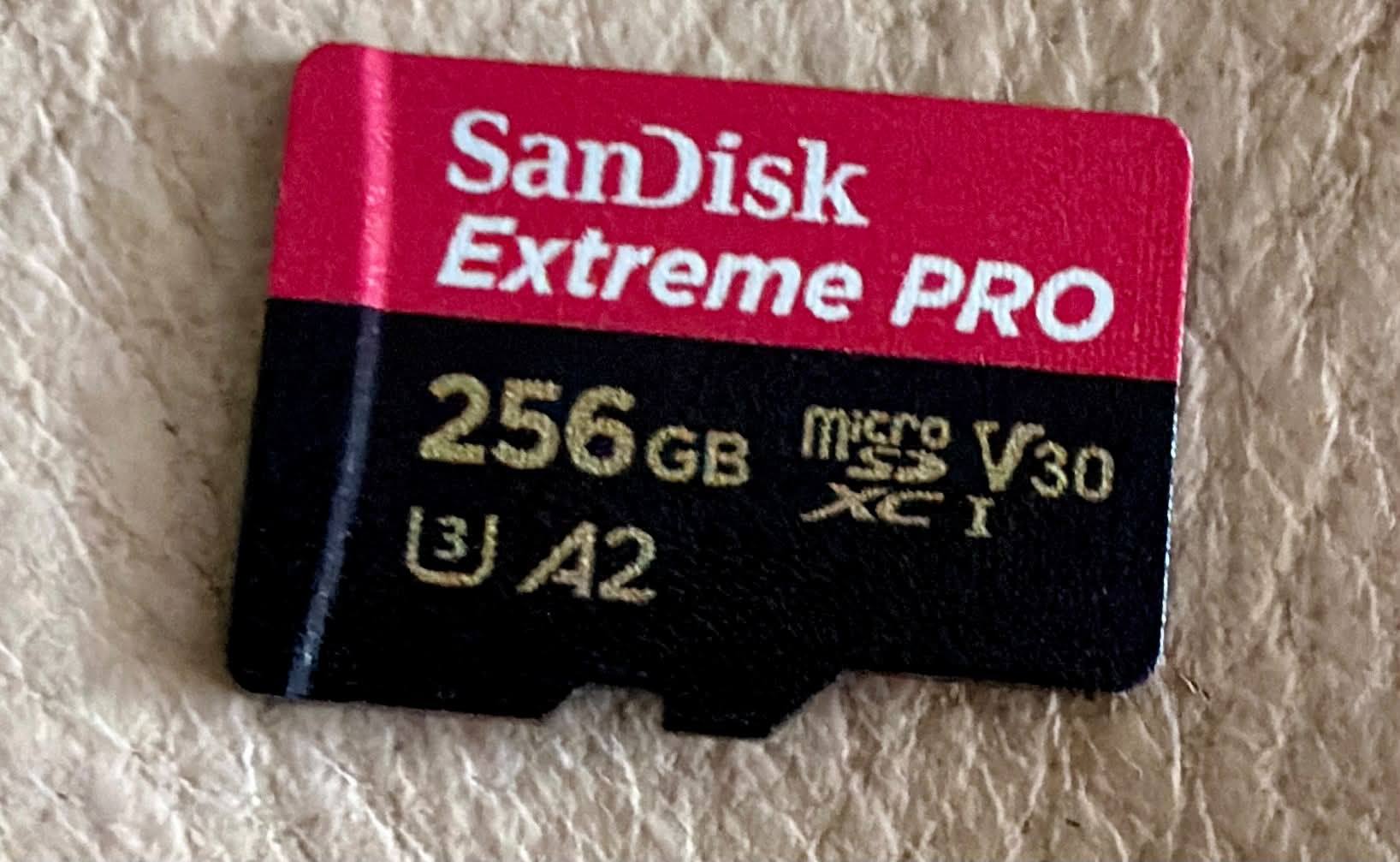 Why does Insta360 X5 require a V60 card for stable recording?