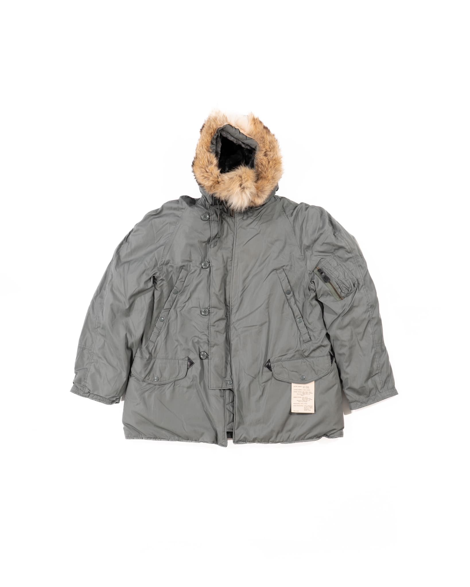 1959. Alpha Industries begins producing the N-3B Parka for the 