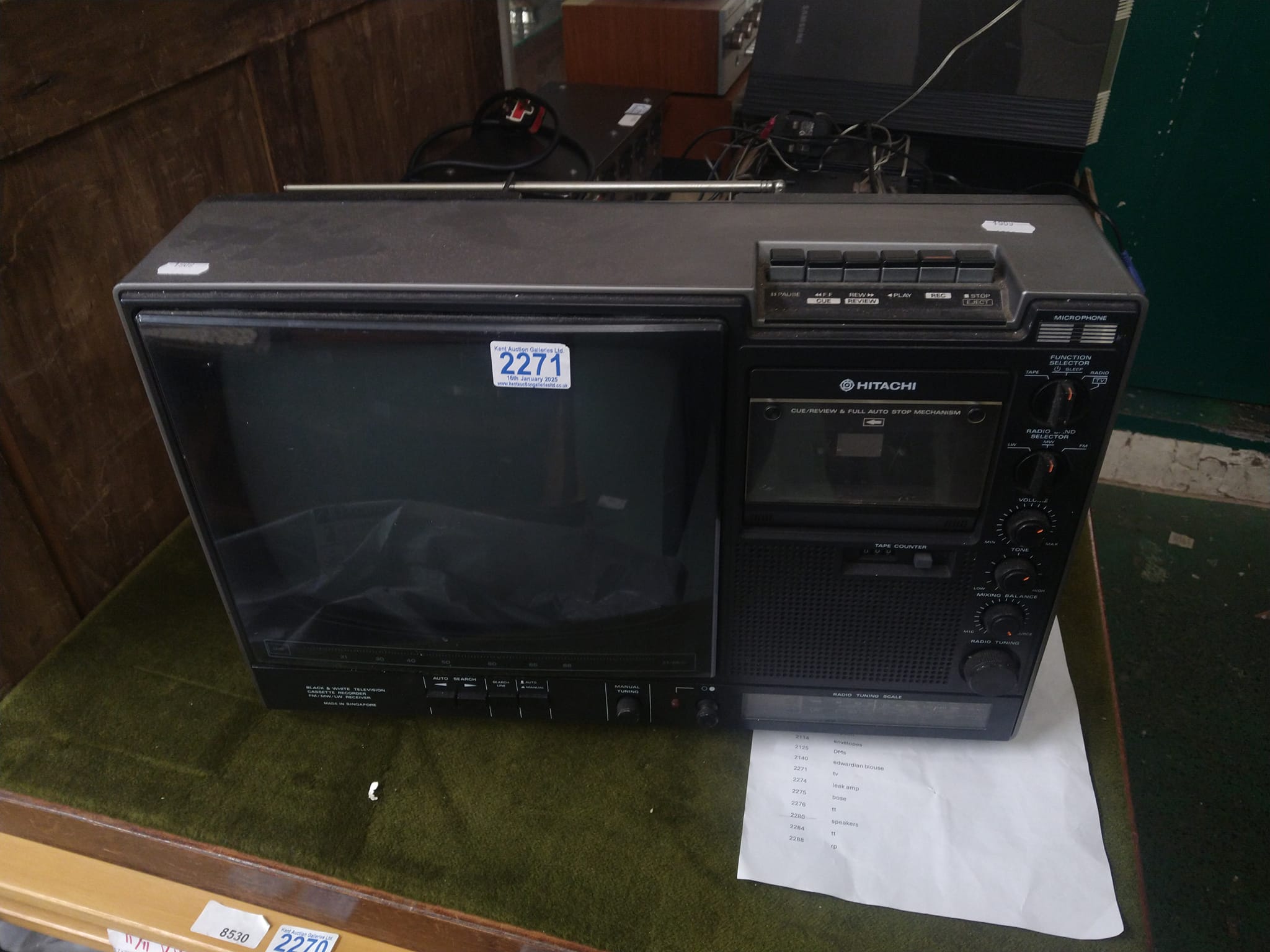 HITACHI C6-640 color TV radio-cassette (portable)