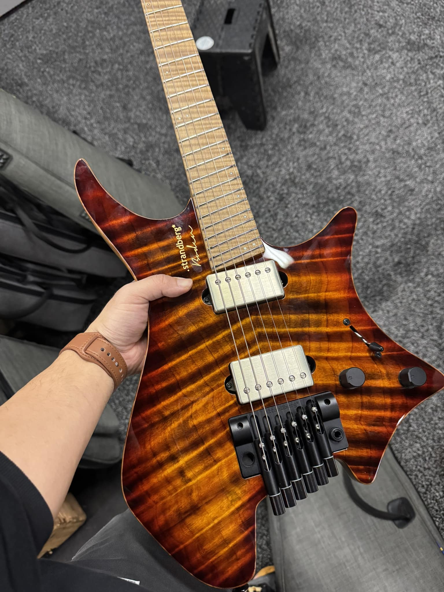 Alright, here's a closer look at the custom shop Boden 6 🤫