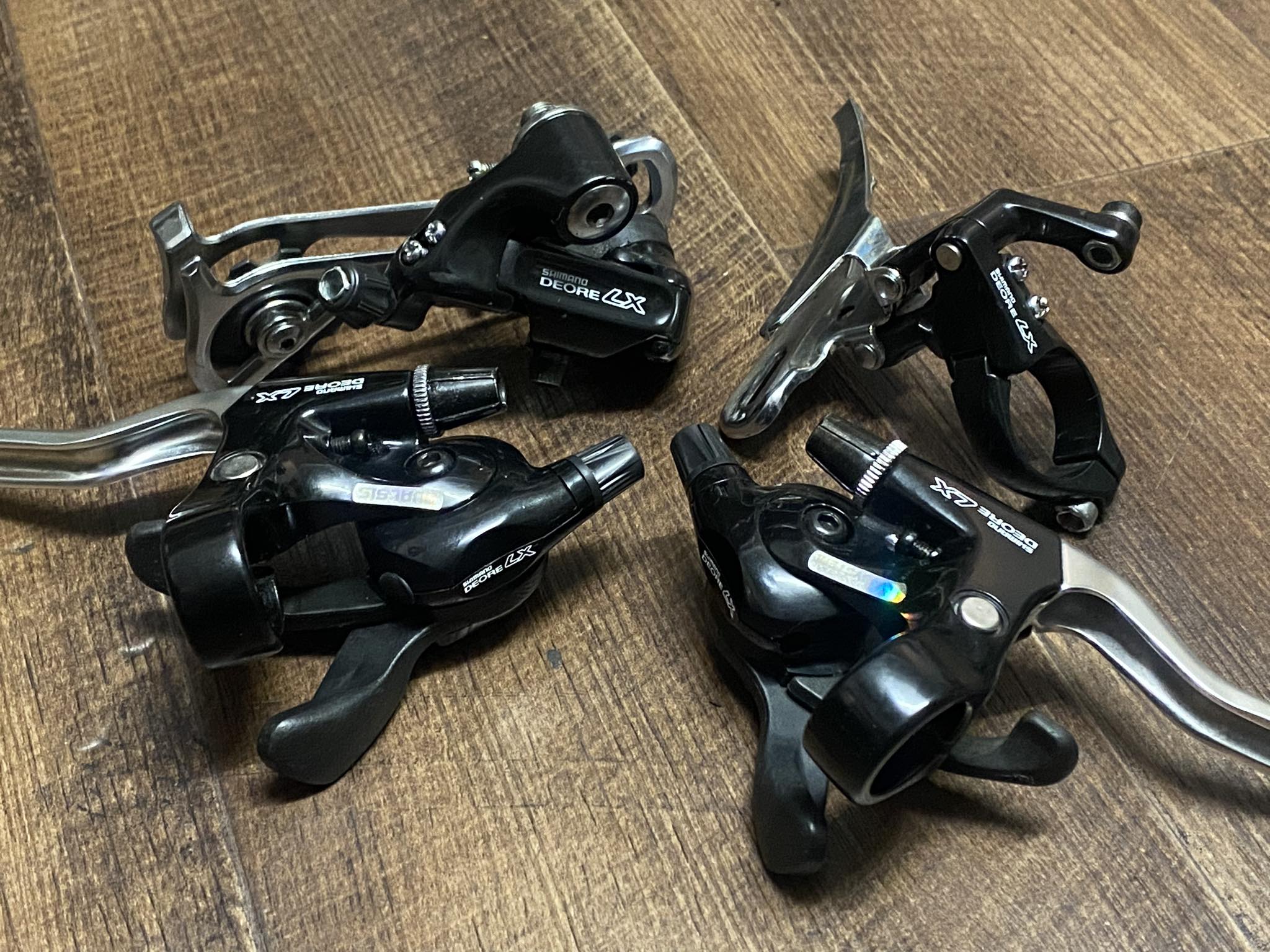 Shimano Sante a groupset that once redefined innovation. Clean 