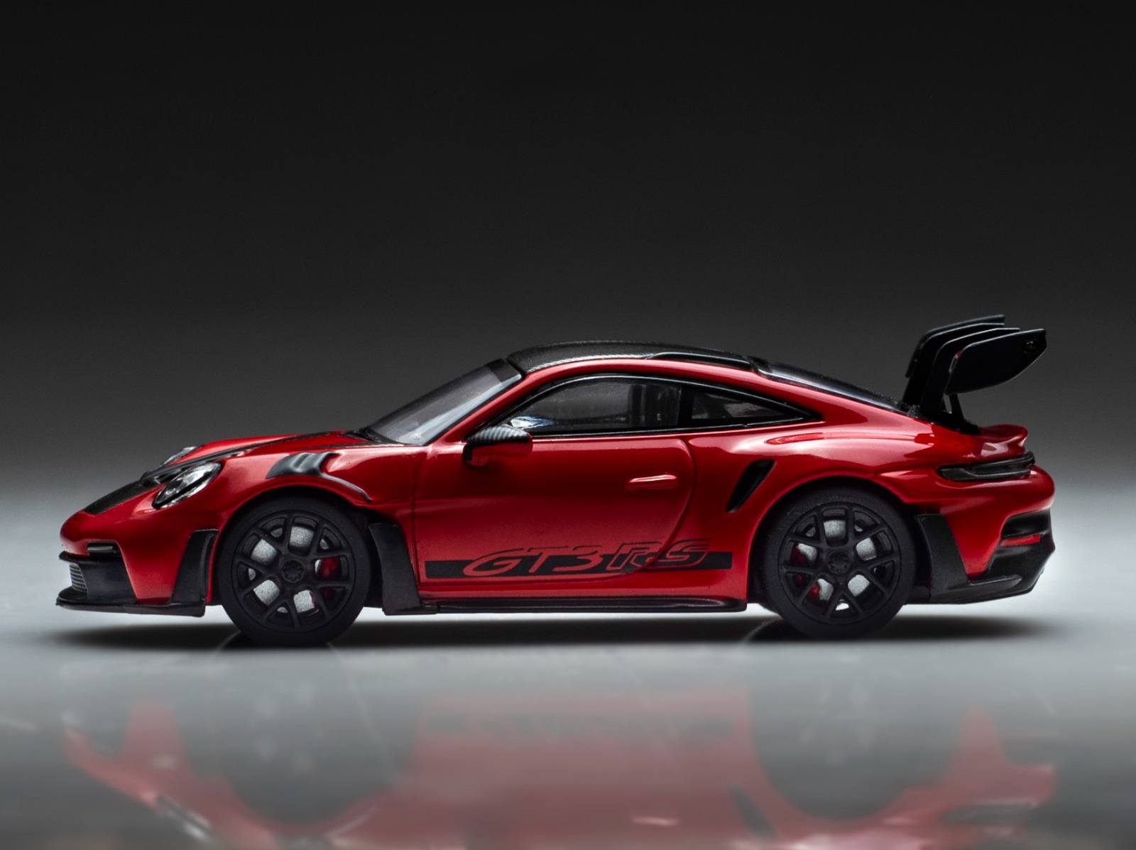 Collectors…The FUELME 1/64 Porsche 992 GT3 RS Weissach Package in