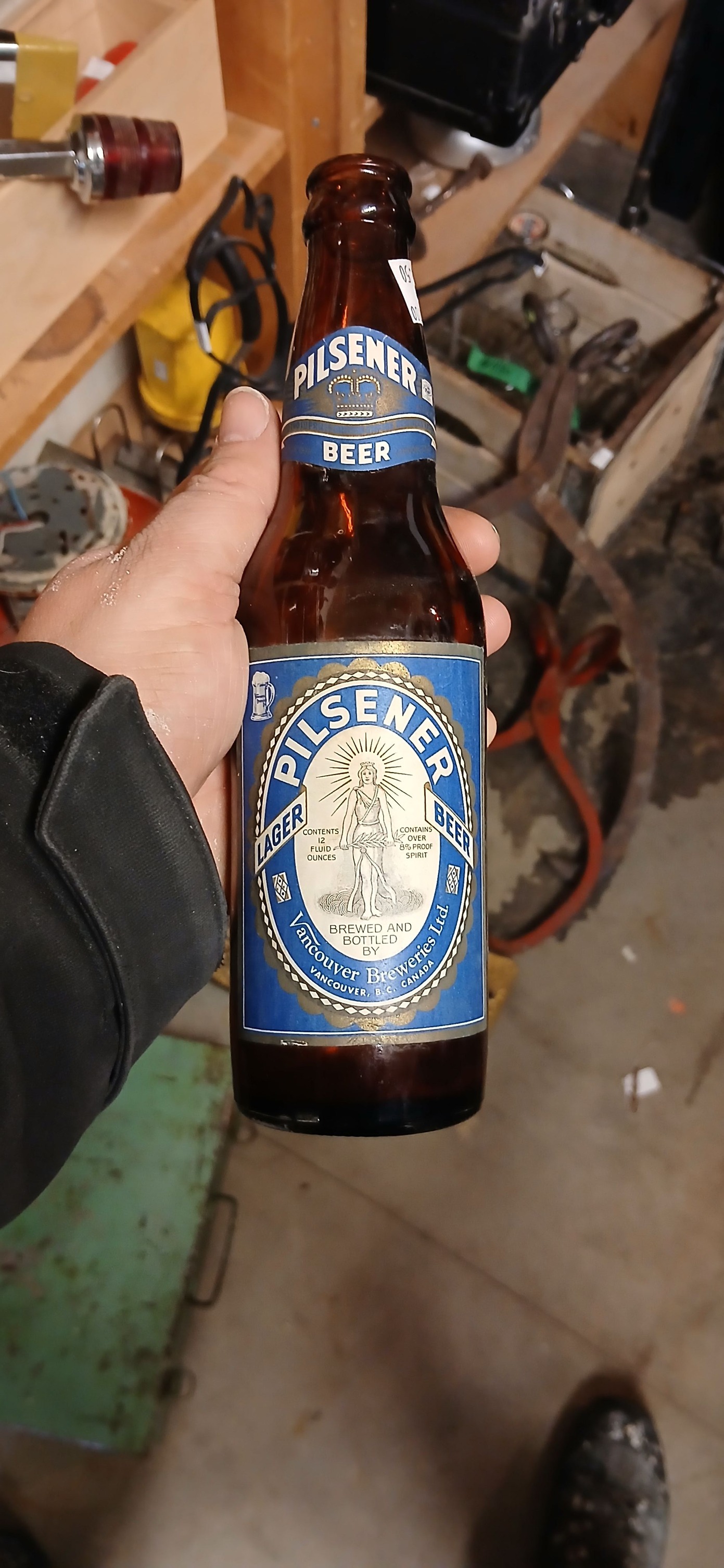 What is the age of this vintage Cascade beer bottle?