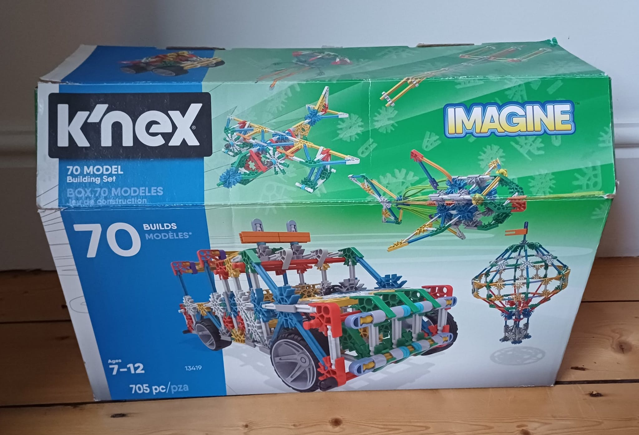 8 Massive box of K'nex. I can't be bothered to count, but it must
