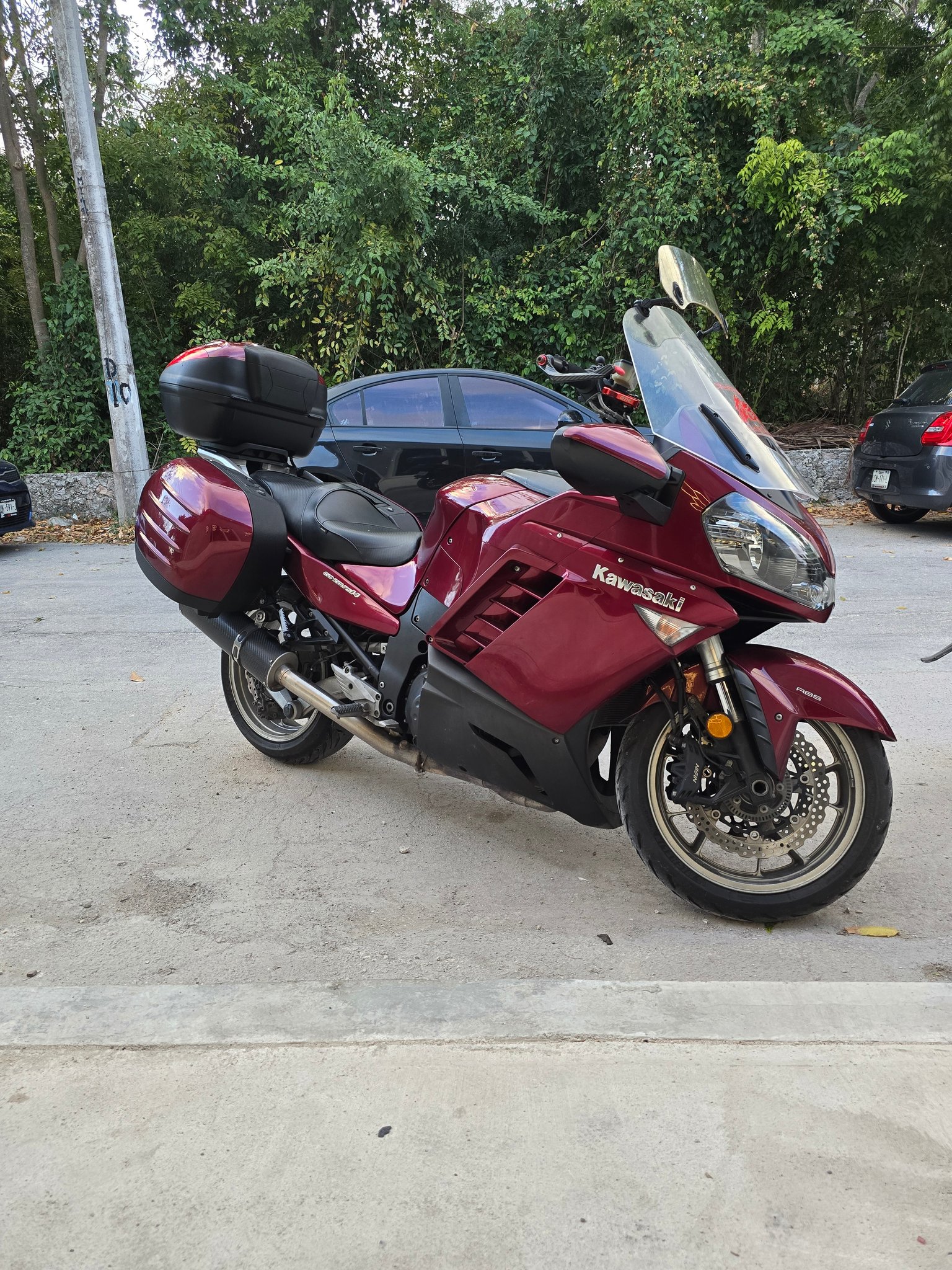 How many kilometers do Kawasaki Concours 14 owners have on their