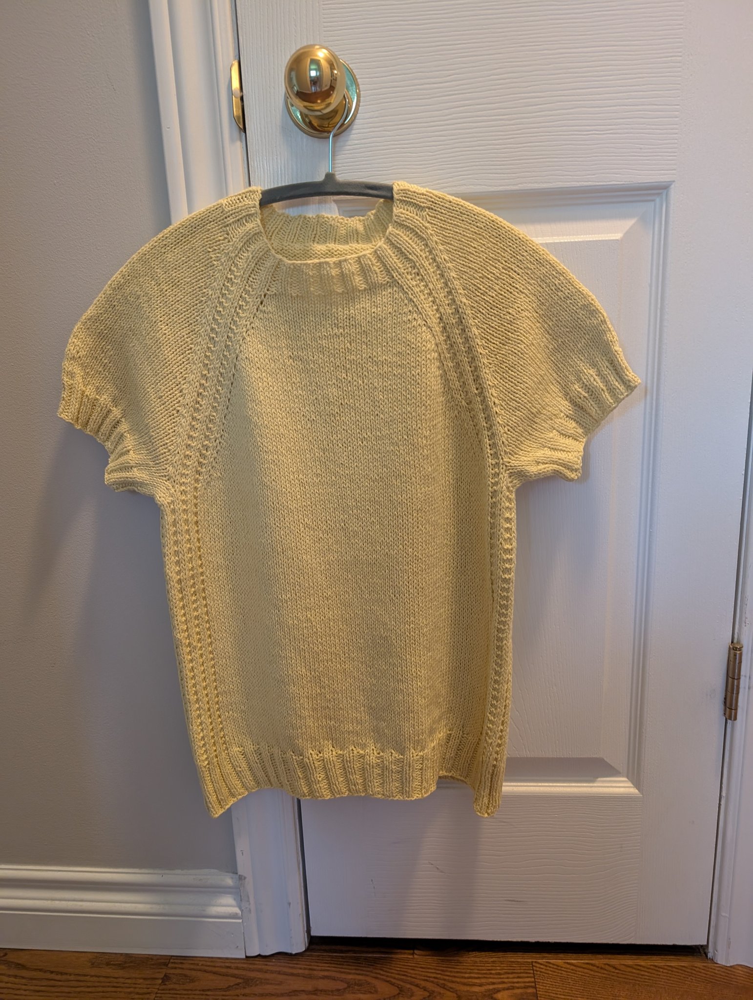 Join our Mellow Mood top knit along with Universal Yarn
