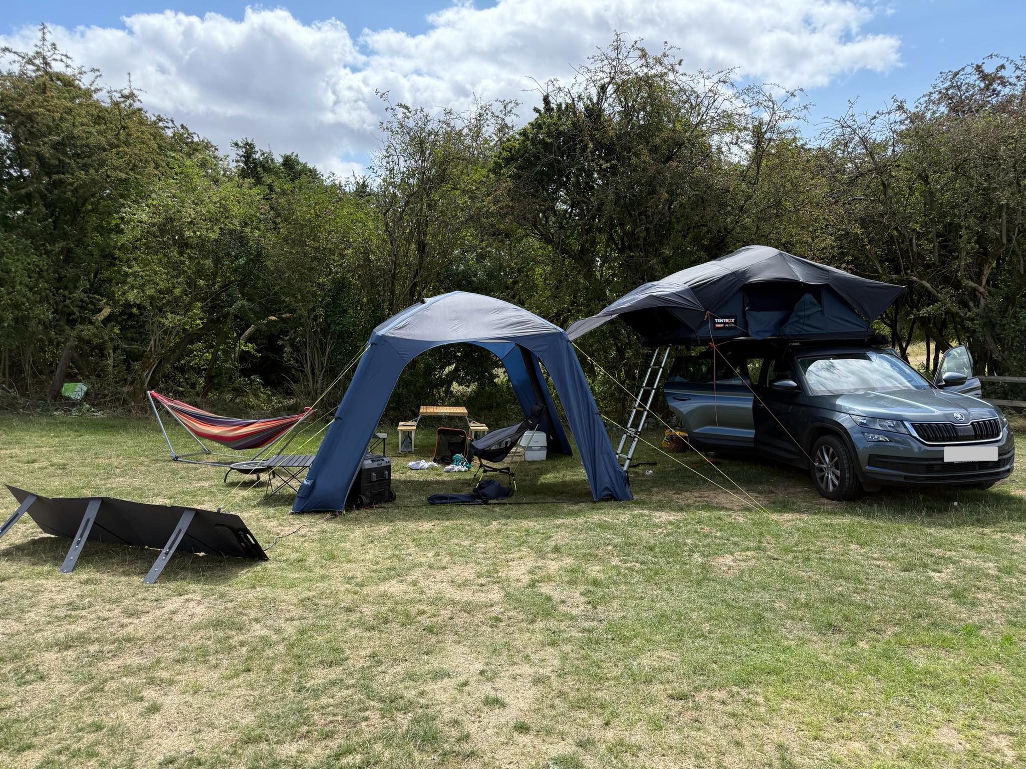 Functional half tent for novice campers