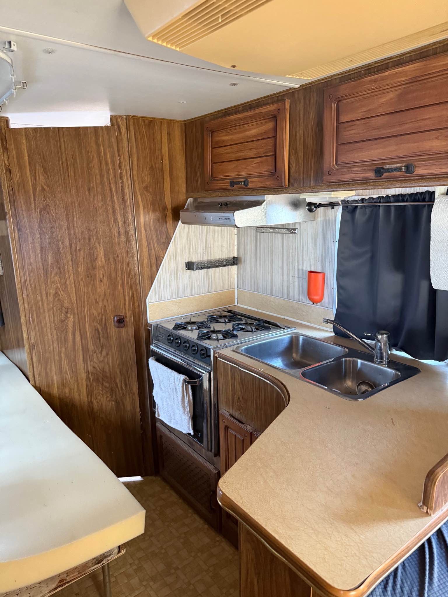 1980 Chevrolet Triple E- class c motorhome - RVs & Campers - Moose Jaw ...