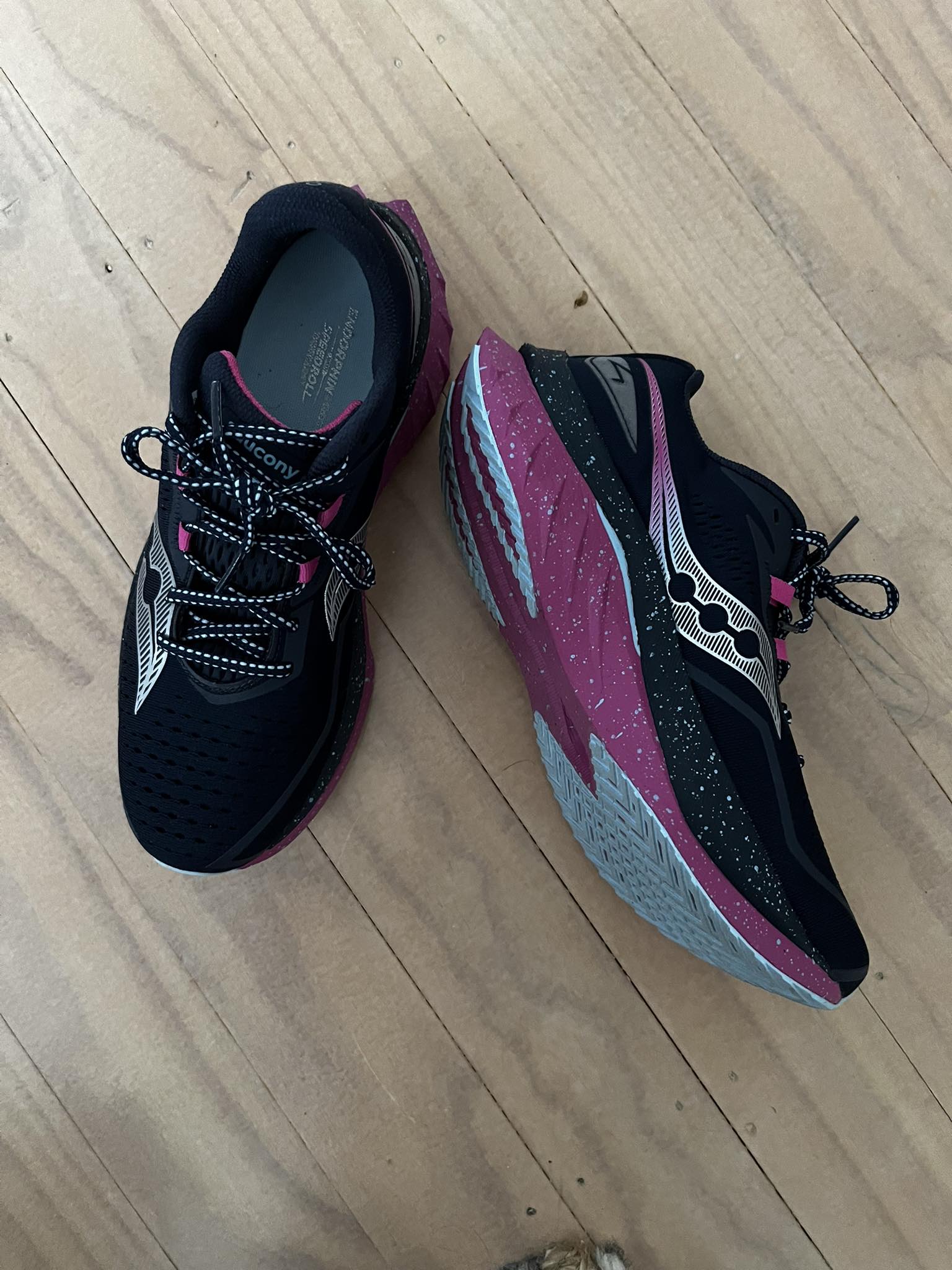 Saucony Endorphin Azura size 10.5 for sale | Makati City, Metro Manila