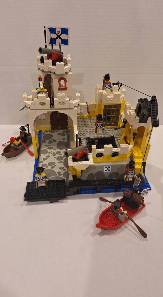 Completing my 6276 Eldorado Fortress Lego set