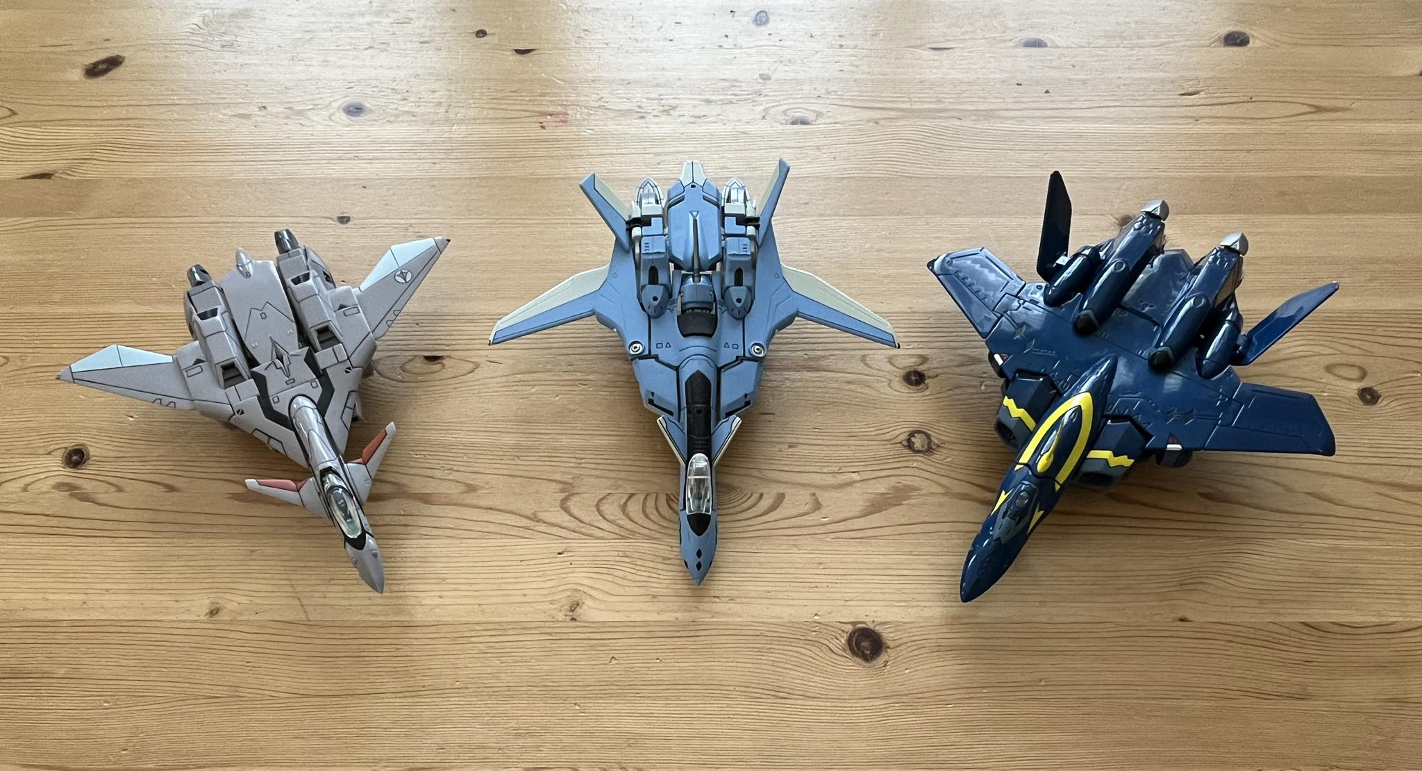 Recently got the Yamato 1/72 scale YF-21, now my Macross Plus 1/72 