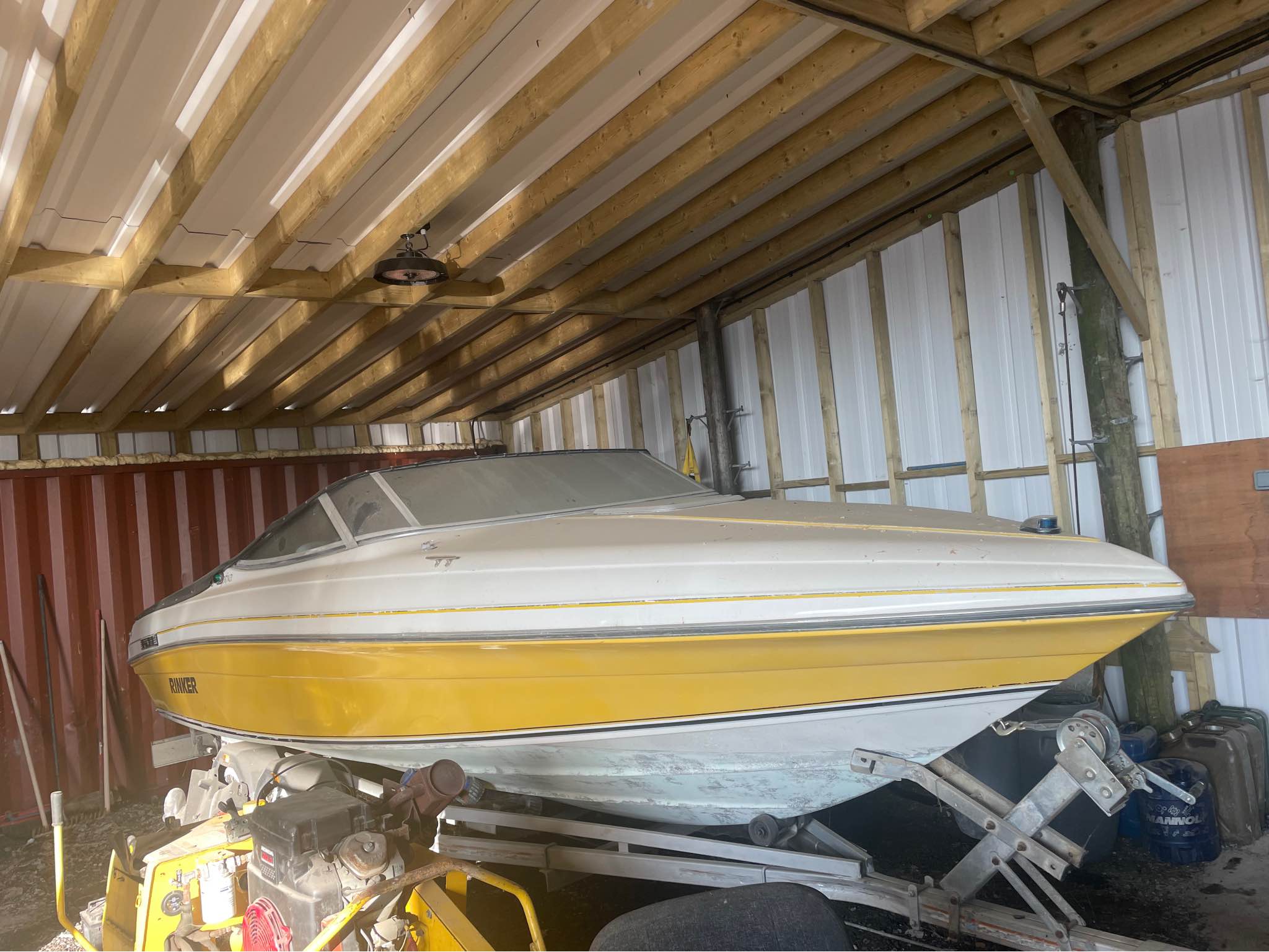 1998 Rinker 206