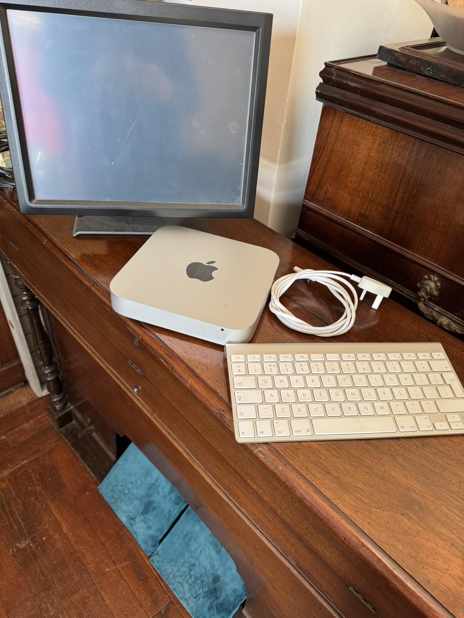 Would anyone in UK be interested in my Mac Mini with a quad core 