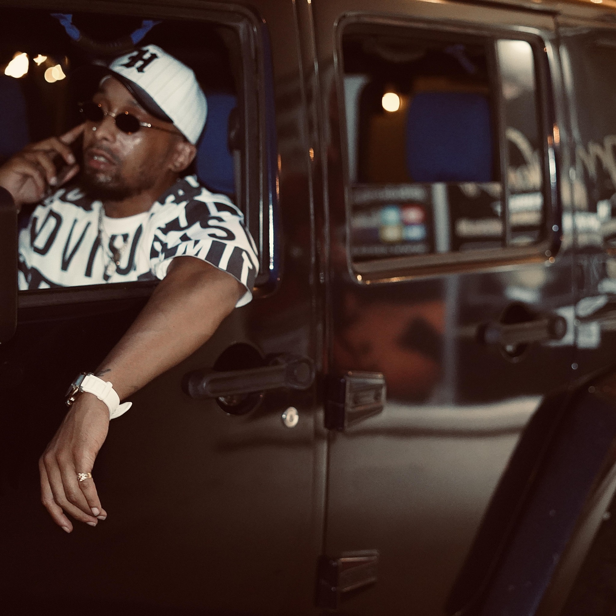 I need yall help deciding | Mike Hustle