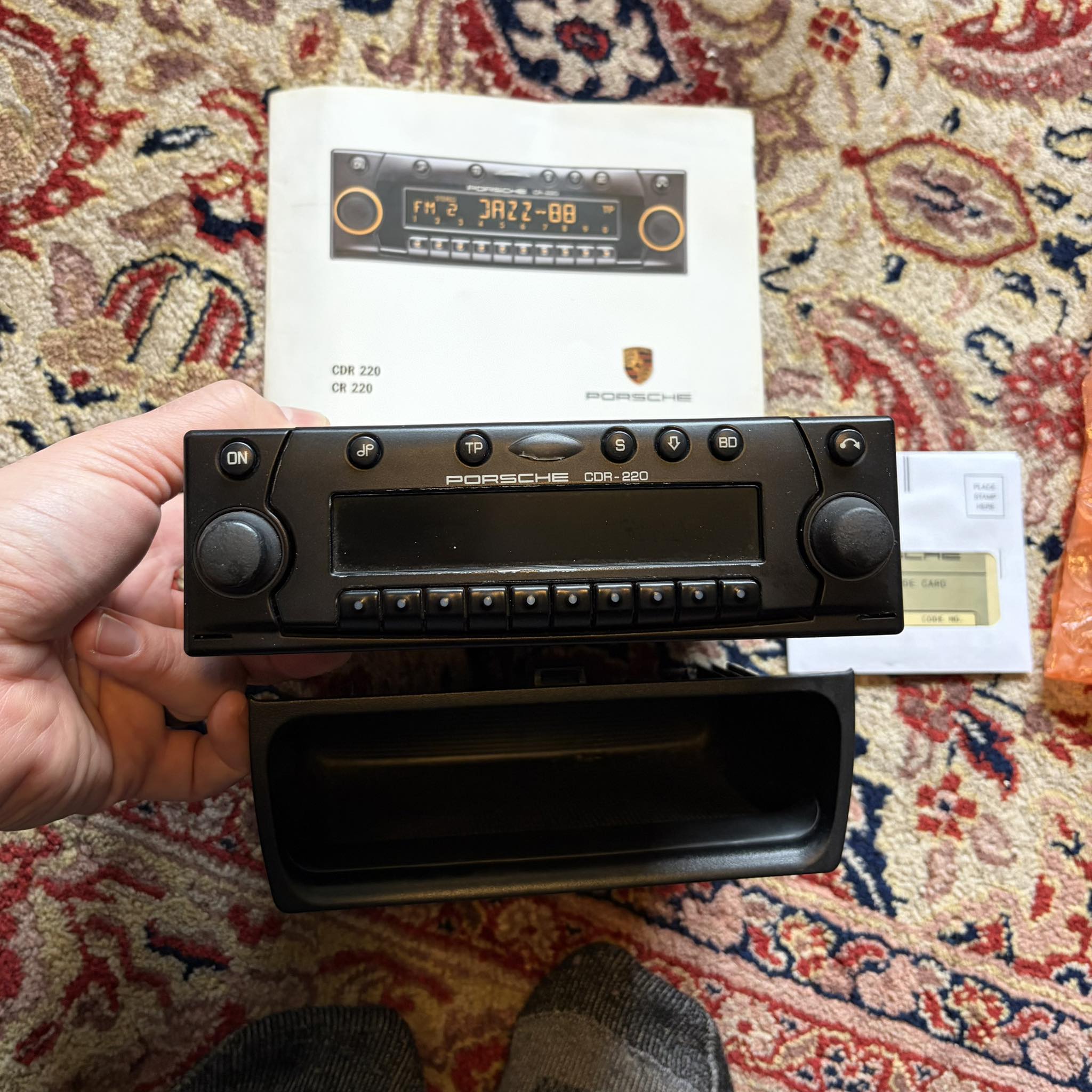 Porsche 996 CDR220 radio issue resolved with Becker refurbished unit