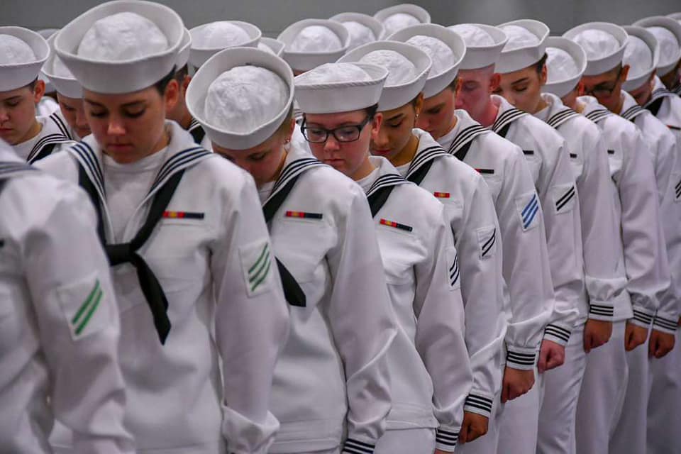 dress code for navy graduation What determines the uniform color graduates? navy boot camp schedule