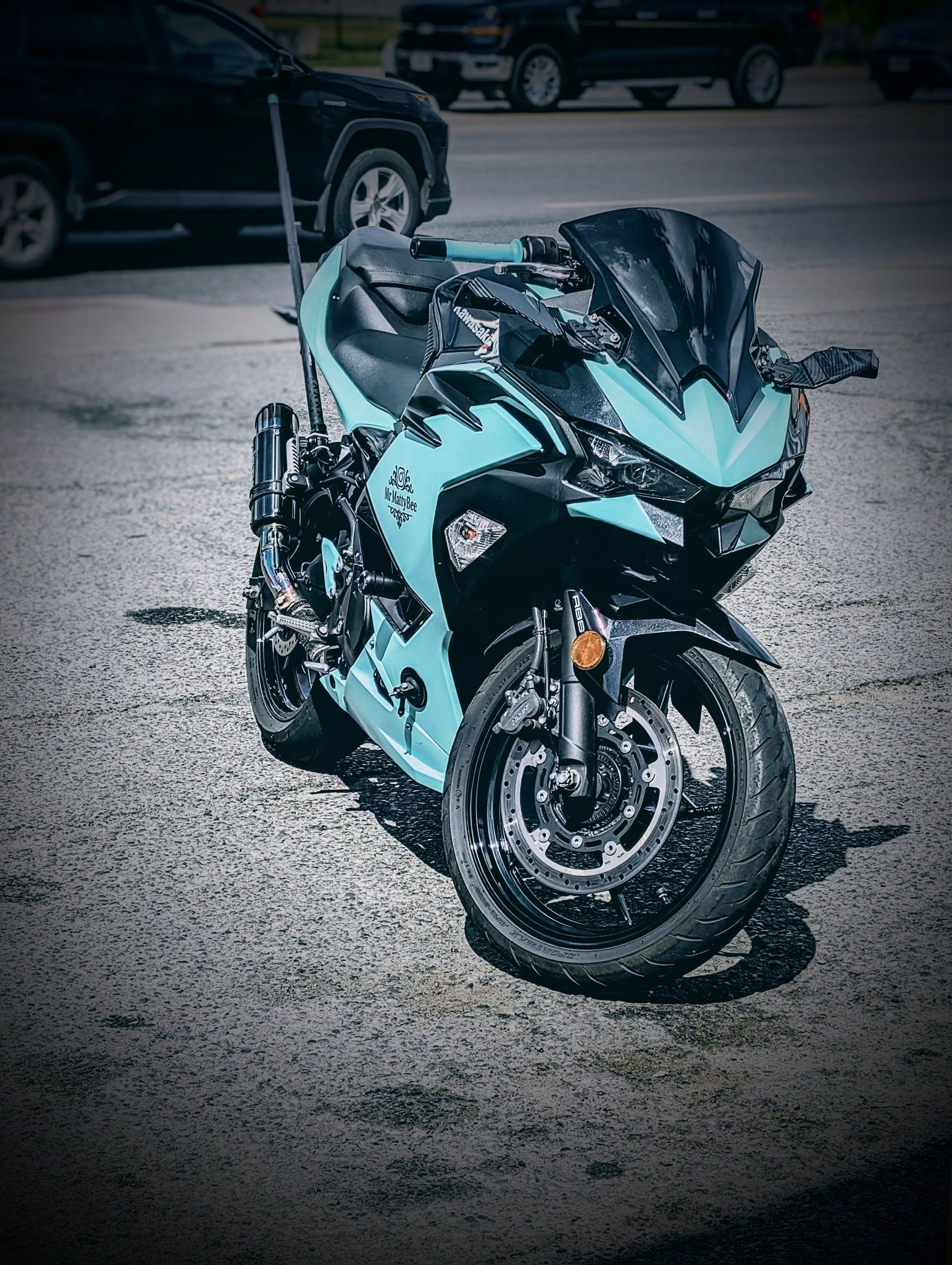 ♡sa♡ Riding a 2024 ninja 500 in Windsor, ON