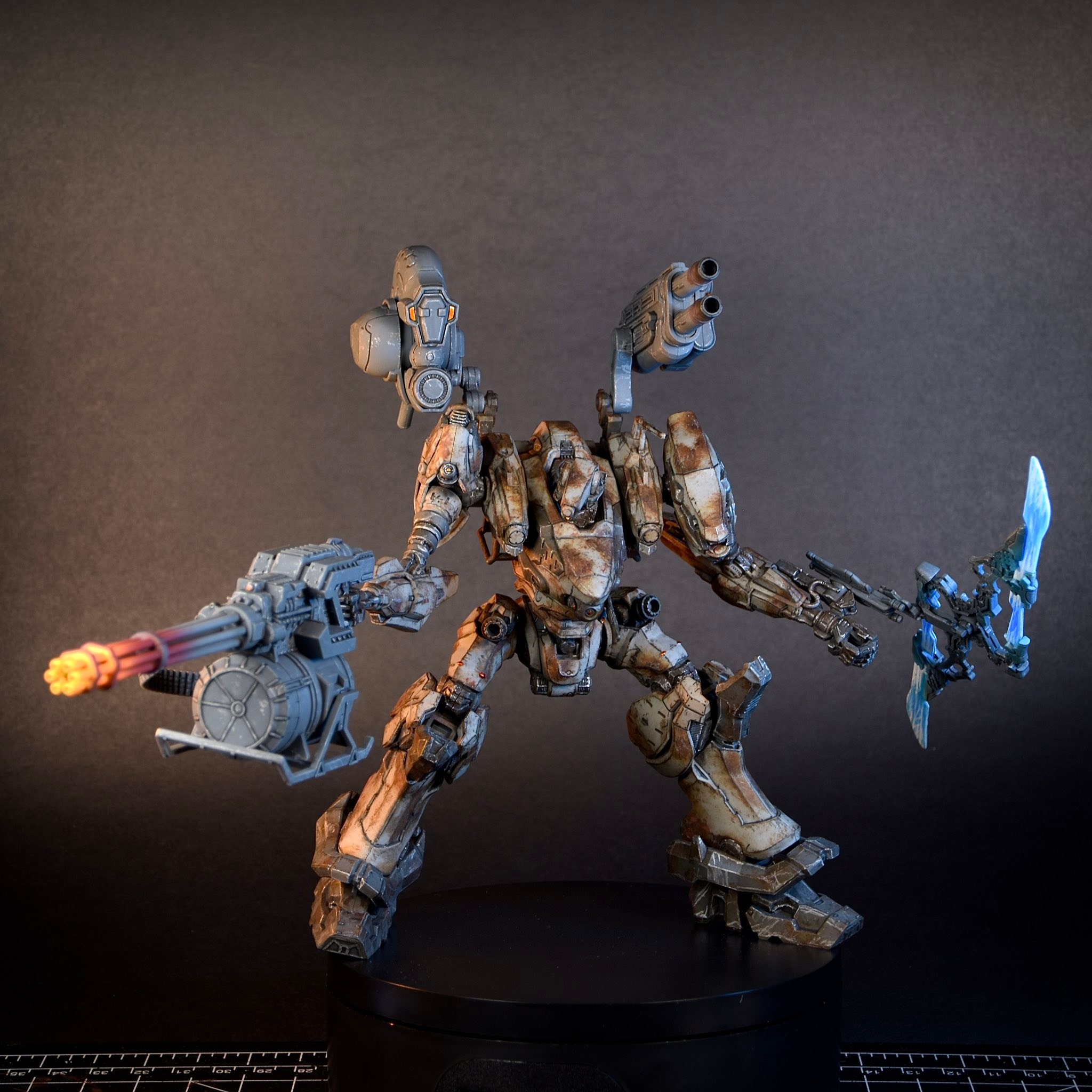 Armored Core 6 inspired Loader 4 model kit build with rusty theme