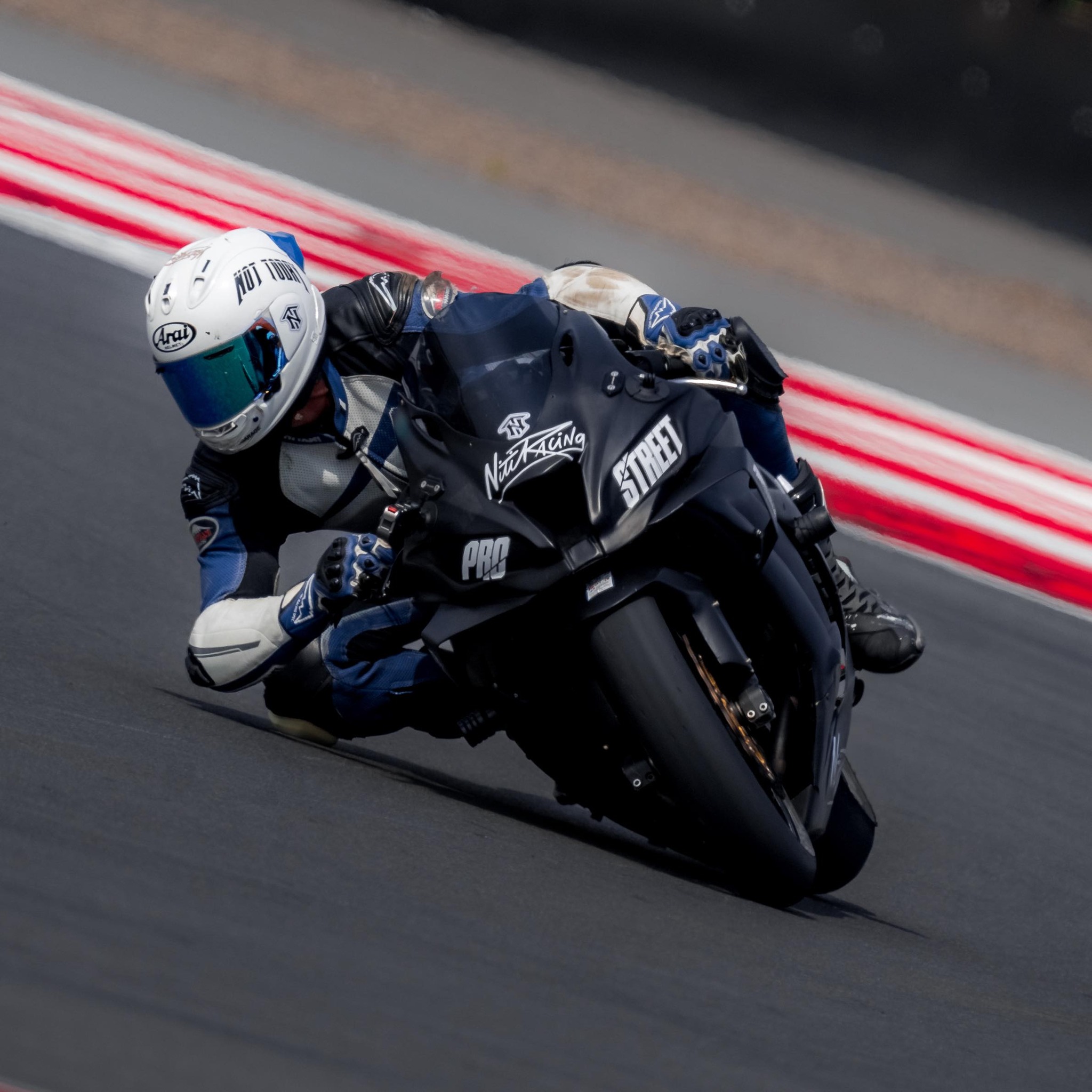Track Day Addicts | Question for the fellow 1L pilots - what yall ...