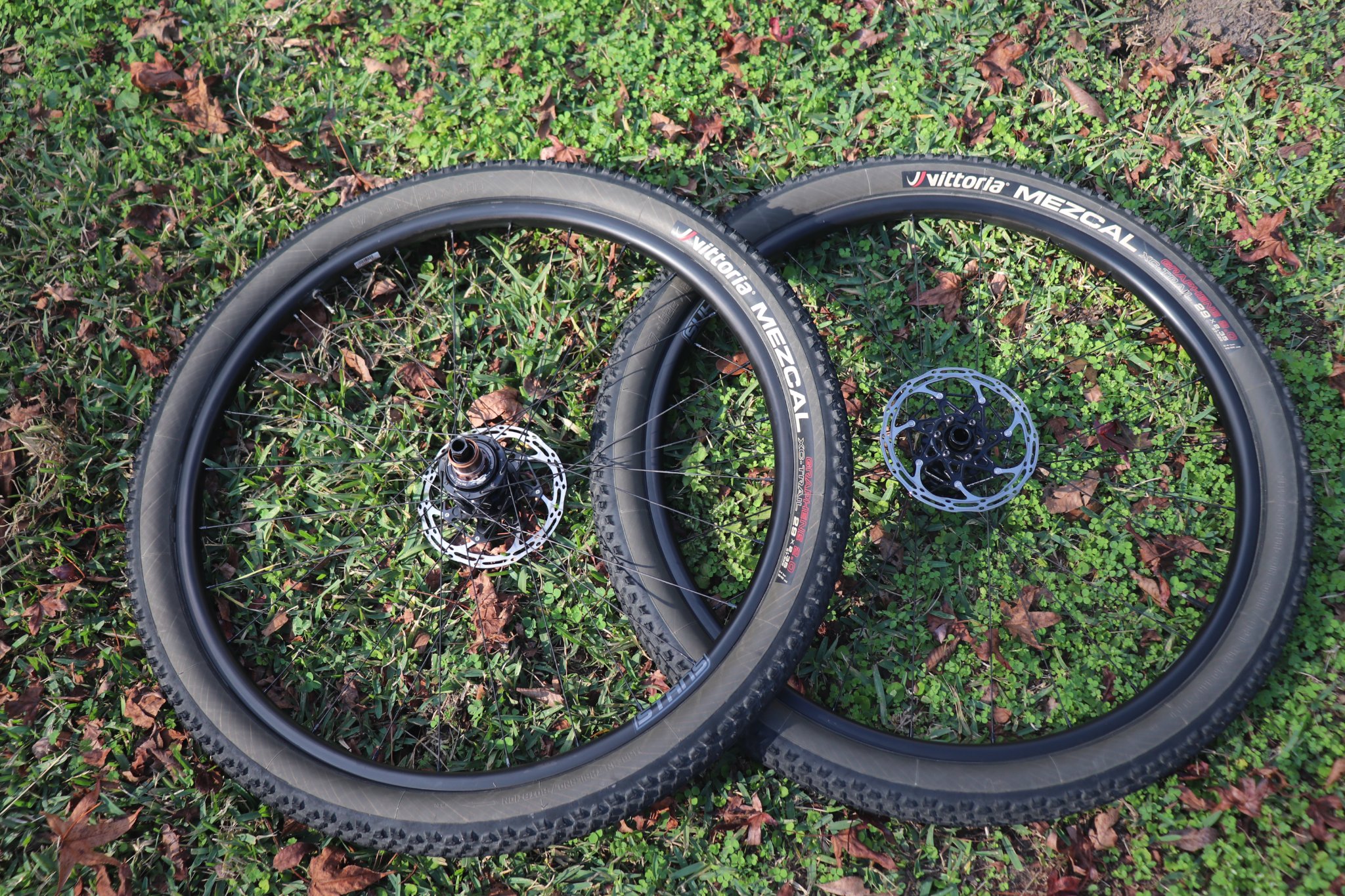 Set Ruote Stan's Flow S2 27.5 Boost Anteriore E Posteriore Con Mozzo XDR, Nere