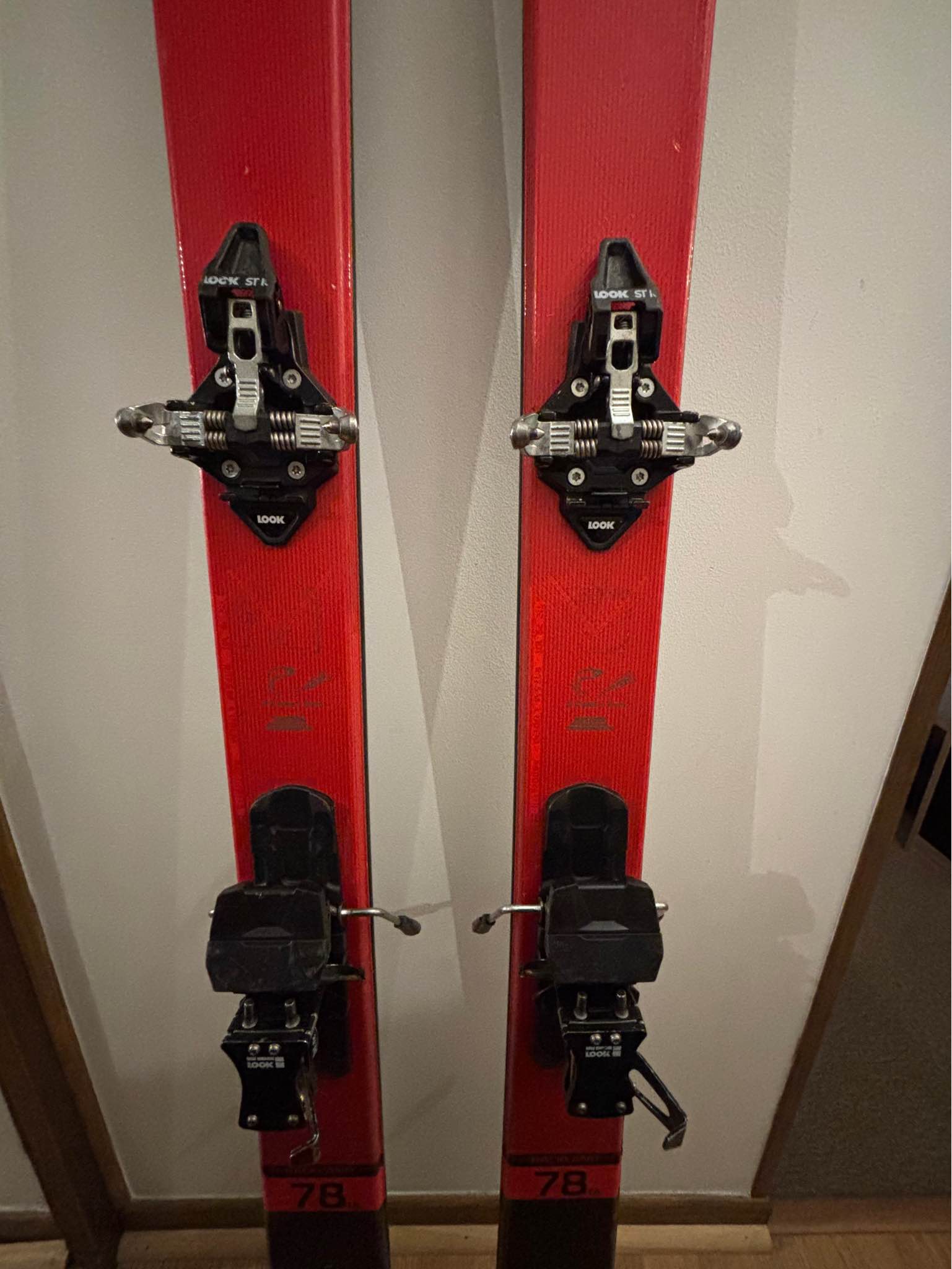 スキー ATOMIC BACKLAND 78 164cm LOOK PIVOT12 ウィンタースポーツ ATOMIC BACKLAND 78 164cm LOOK PIVOT12