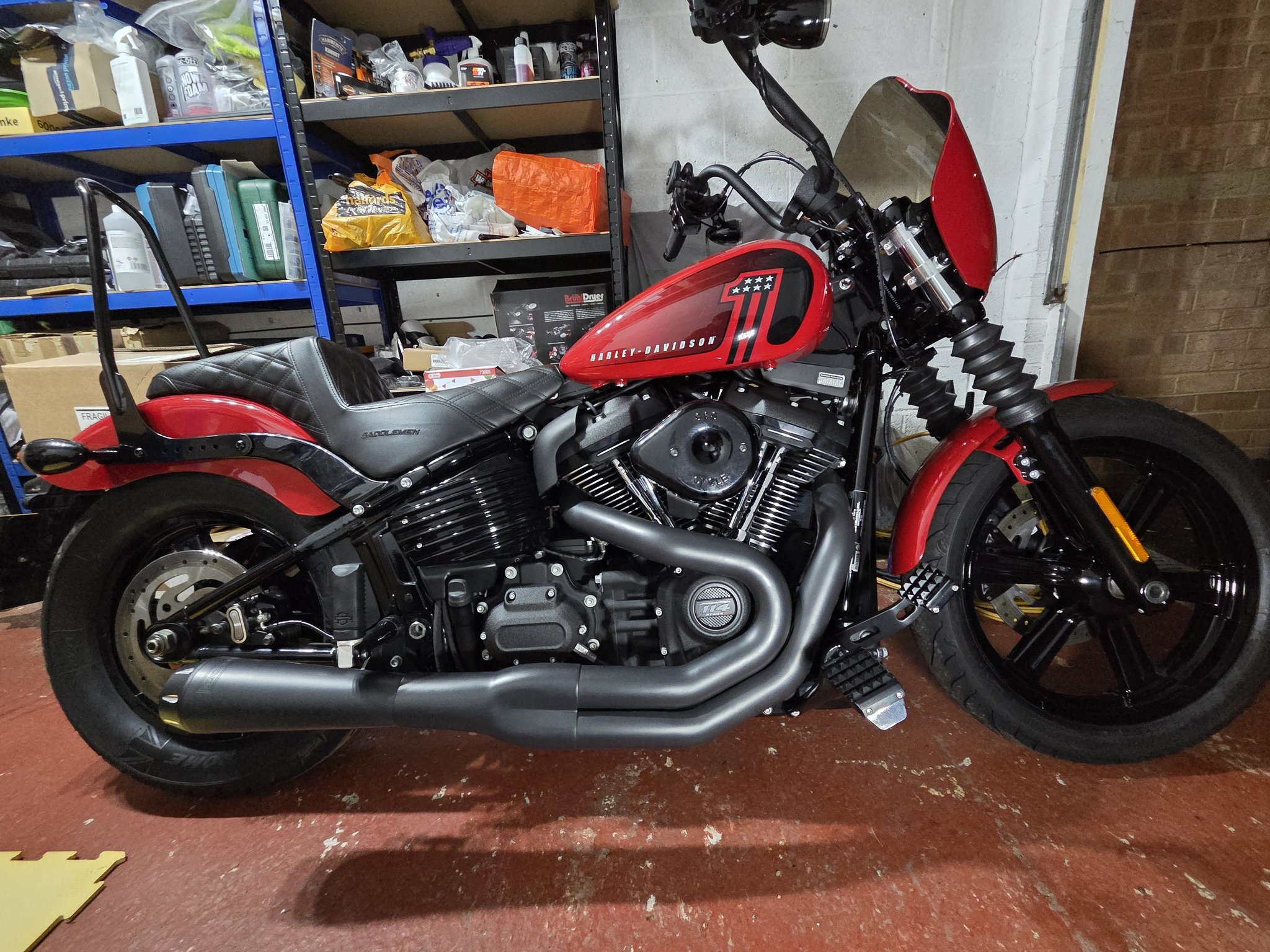 Upgrading Street Bob with S&S air cleaner and SP Concepts exhaust