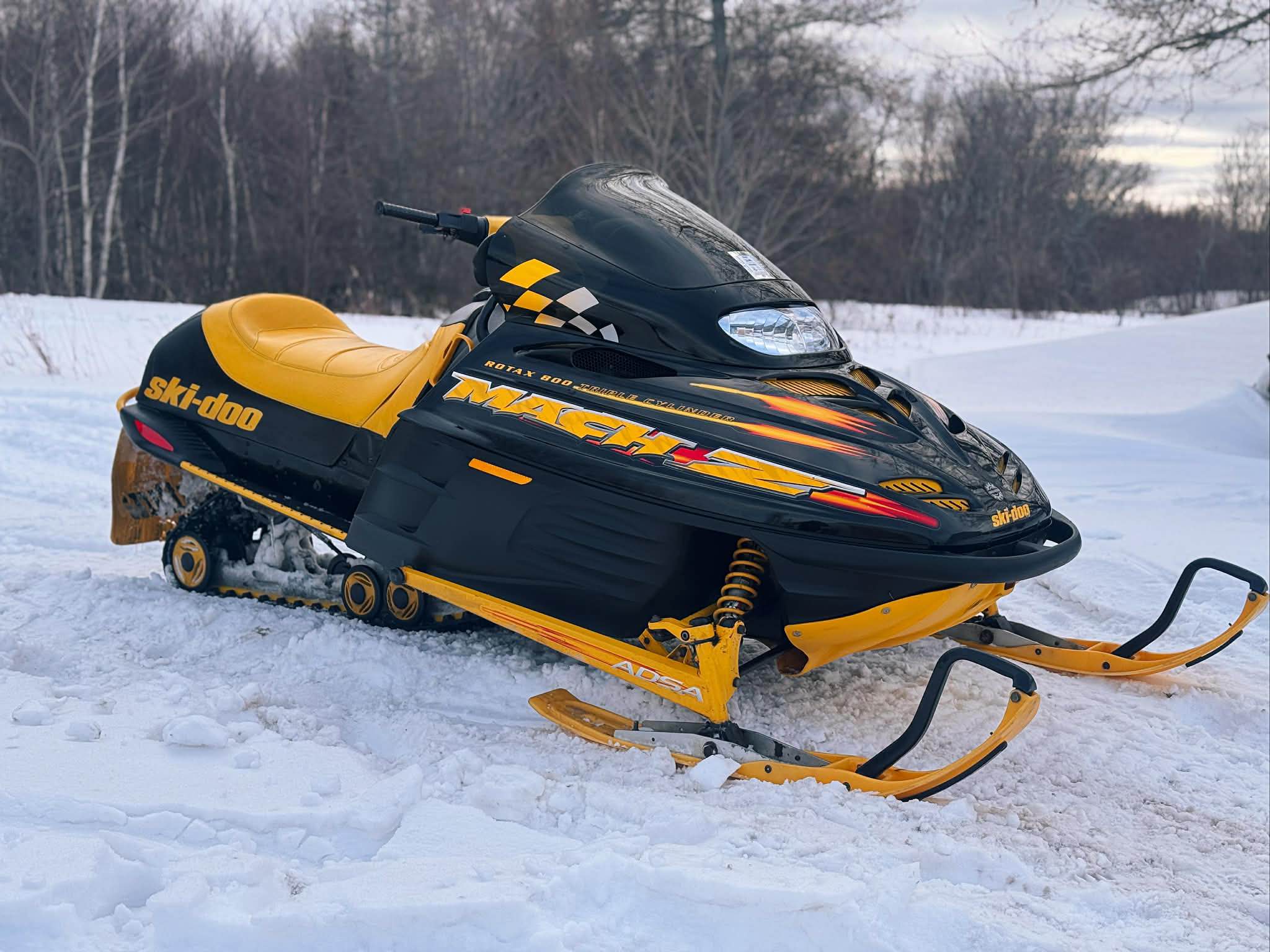1998 Mach Z snowmobile