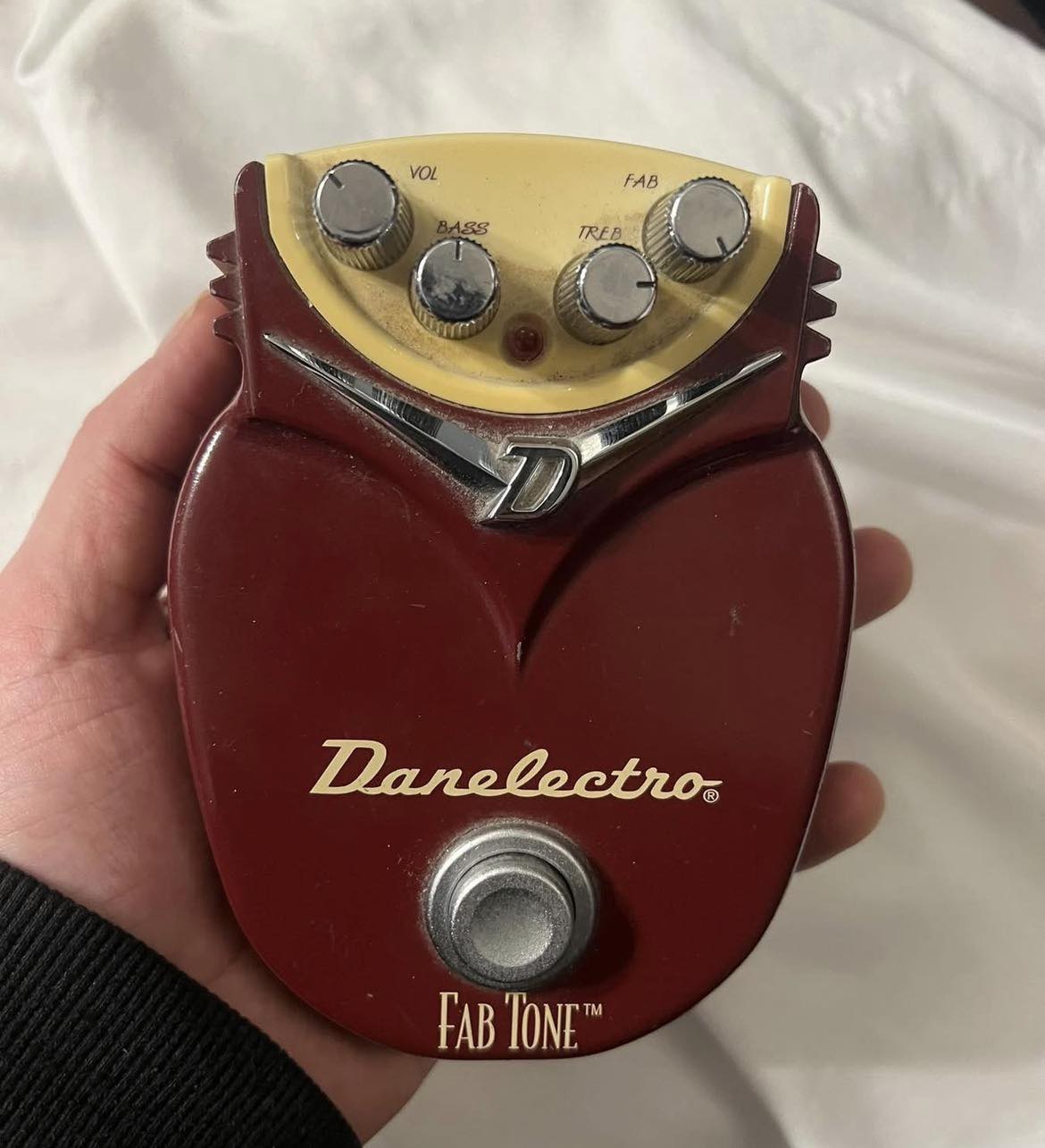 Danelectro Fab Tone distortion pedal review