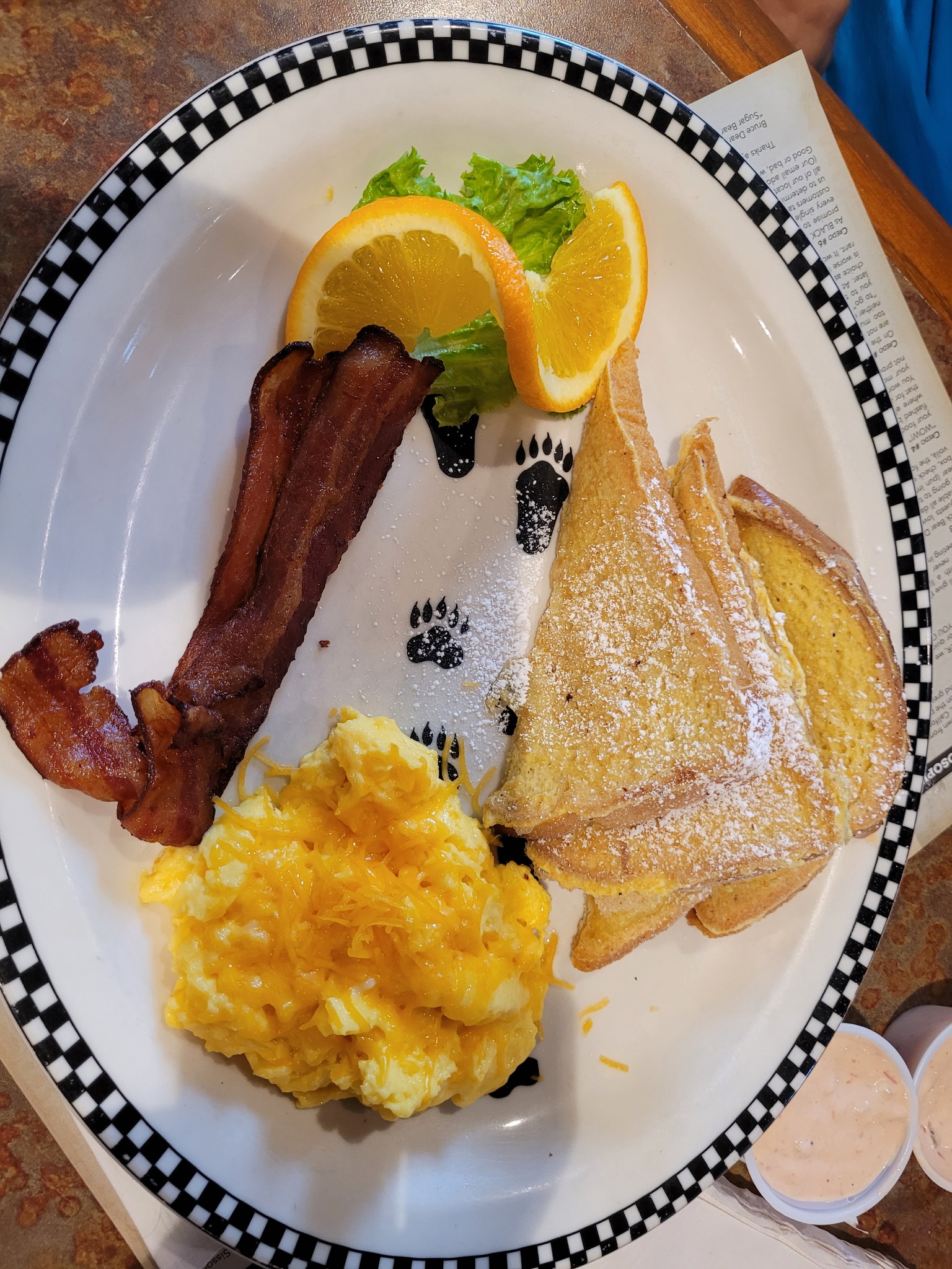 This morning I brought the family out to Billy Gail's to grab