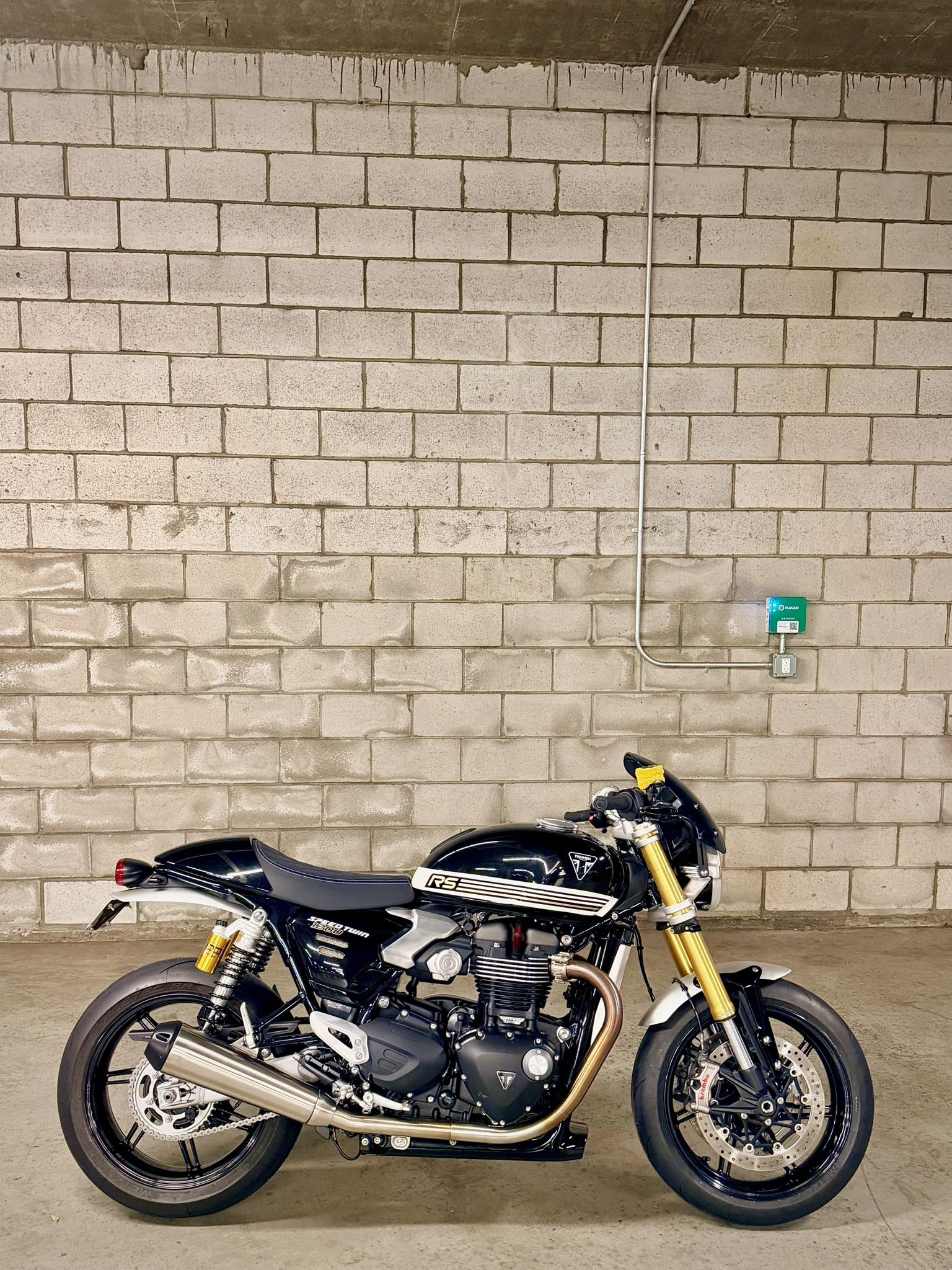 Triumph speed twin bike modifications