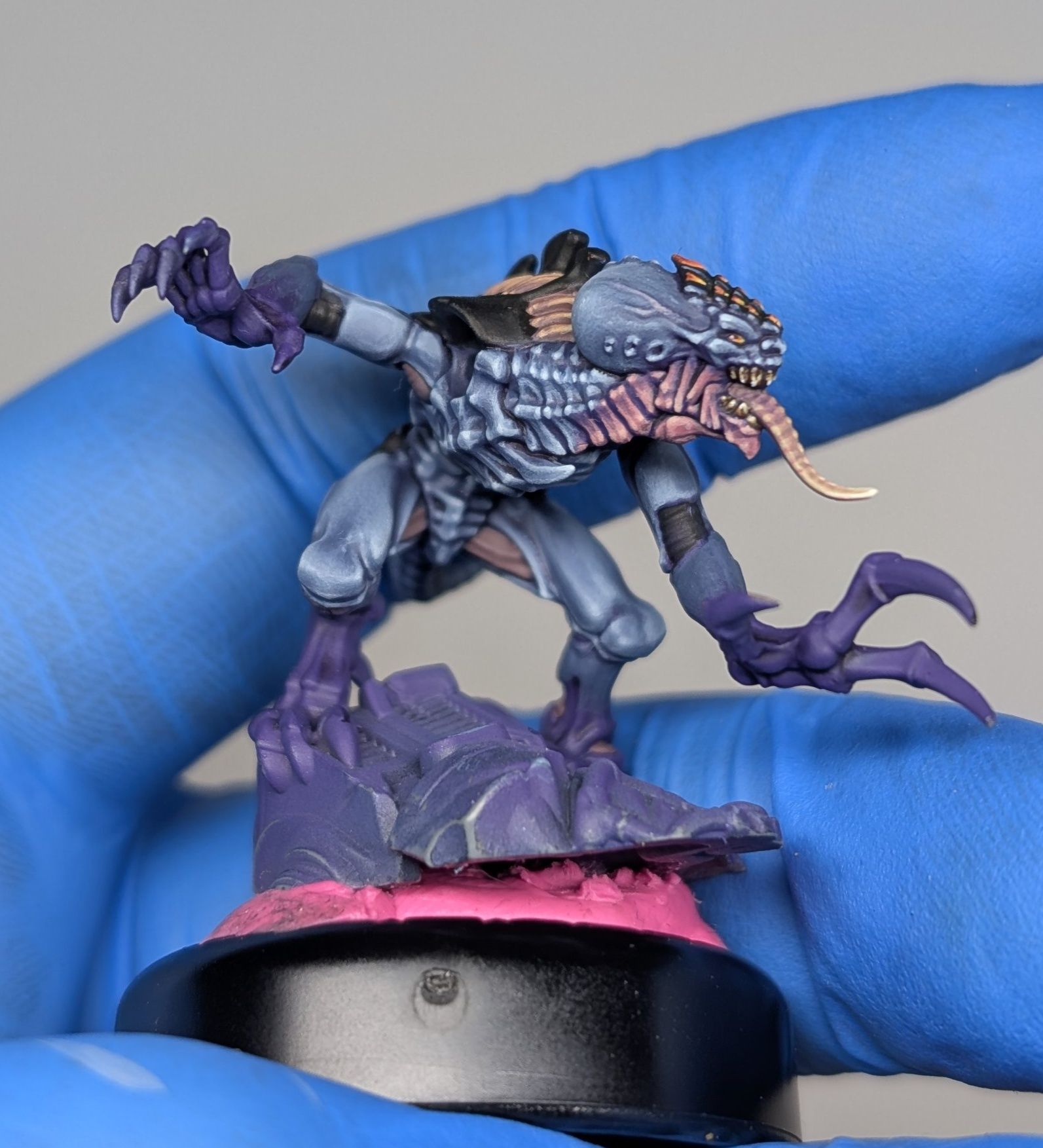 Juego de figura GENESTEALER CULTS: BIOPHAGUS 51-44