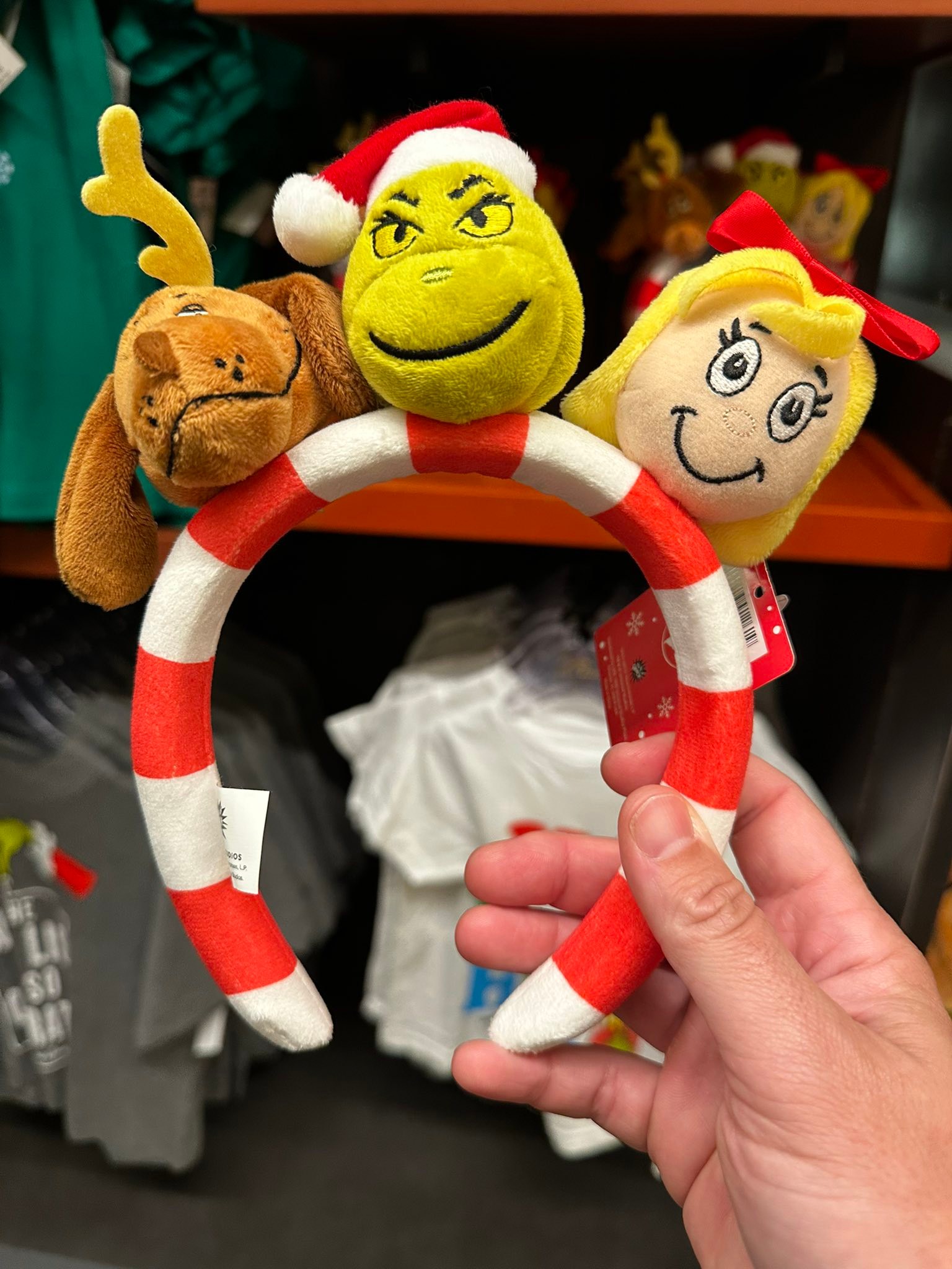 Tons of exclusive Grinch merchandise is now at Universal Orlando!! I love the headbands