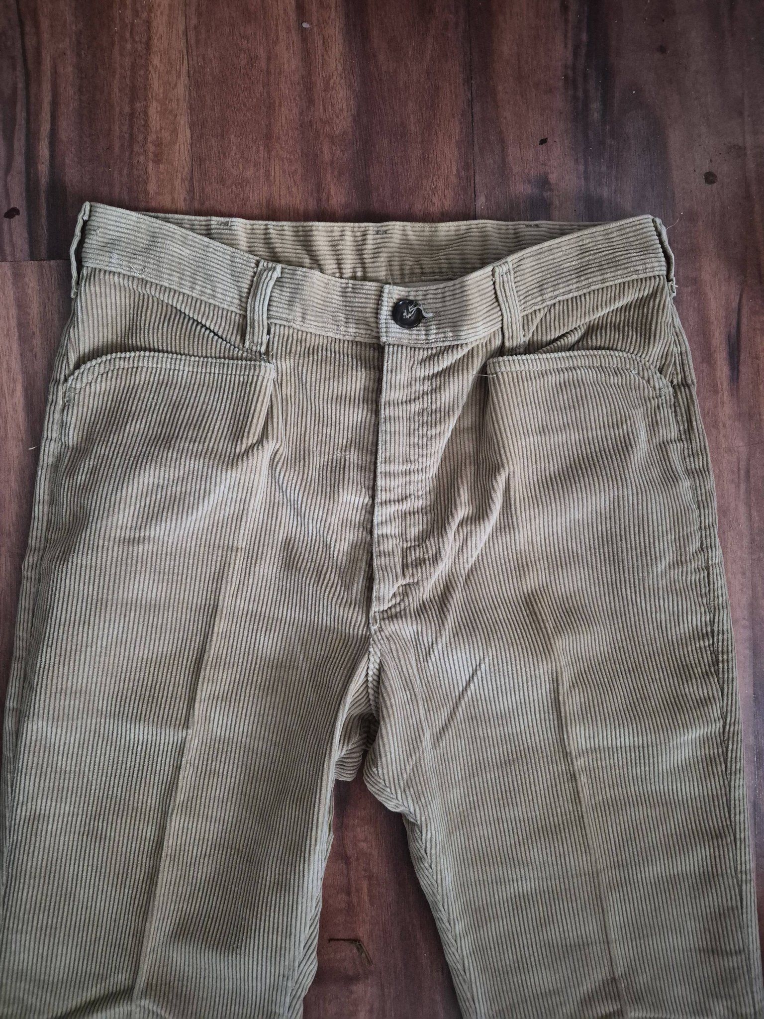 What are these vintage Lee corduroy pants with Talon 42 zipper?