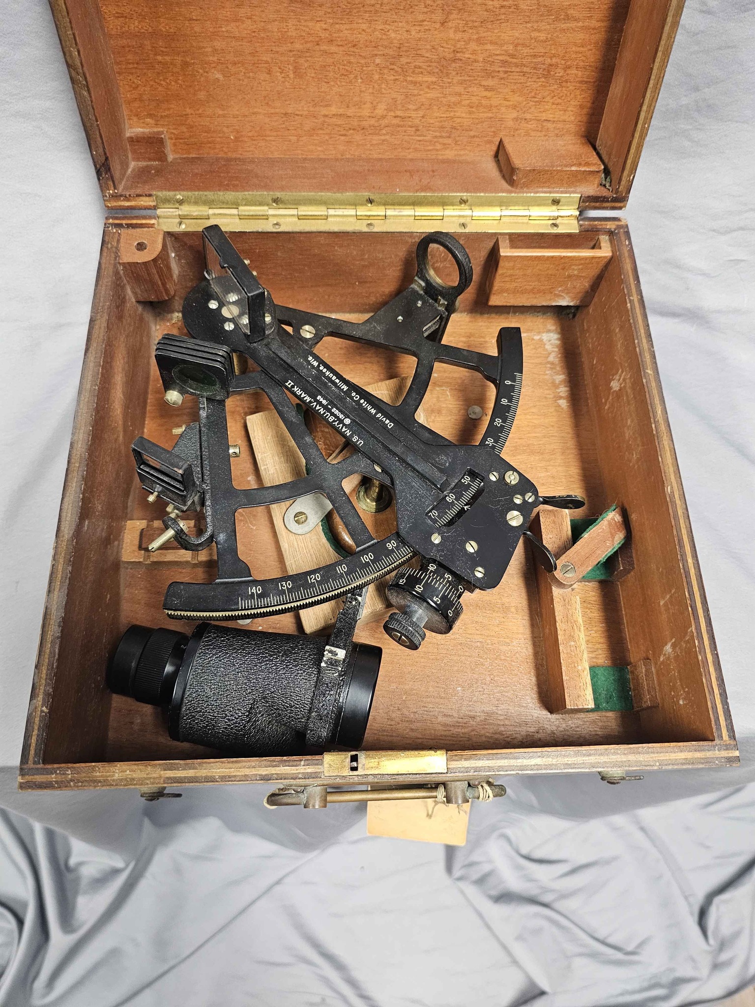 Authentic 1943 WWII U.S. Navy BuNav Mark II sextant manufactured