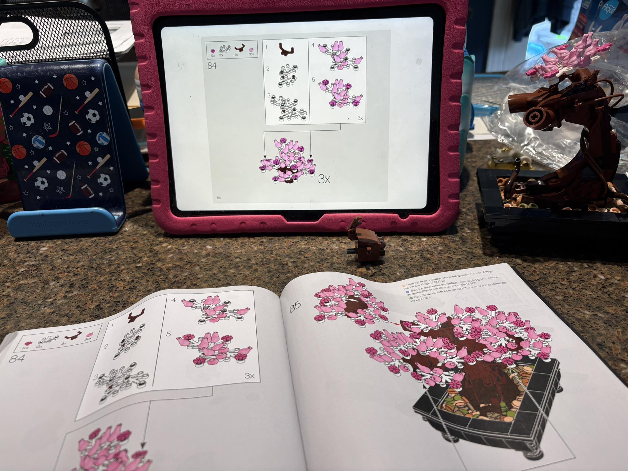 Struggling to build Lego cherry blossom tree set without 3D
