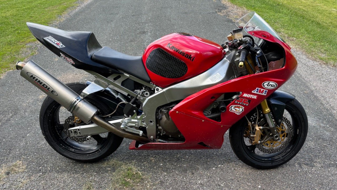 Ad: 2023 Kawasaki ZX6 636 Supersport race bike. MSS built with STM