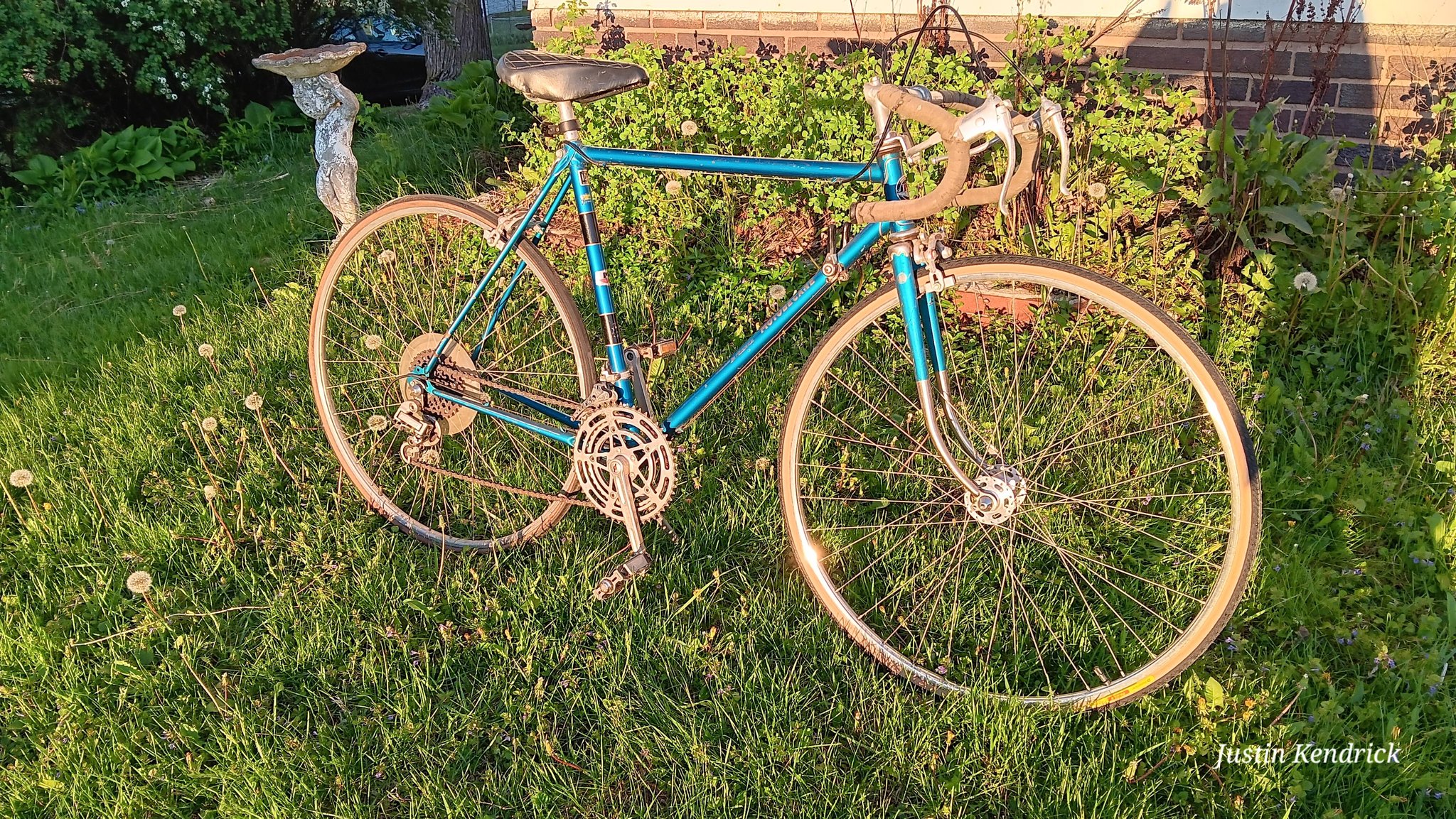 1974 Motobecane Grand Touring bike for sale display picture 1