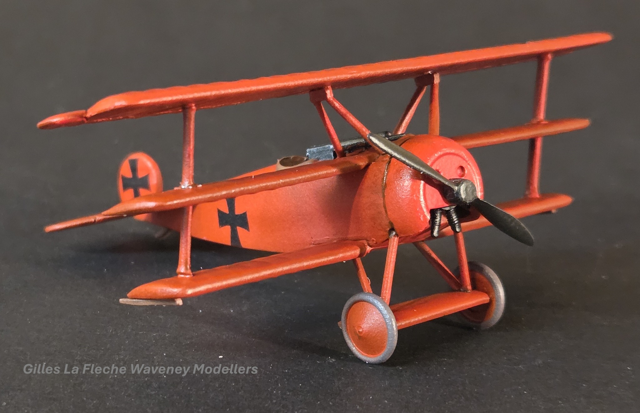 Building the 1964 Aurora Fokker Dr-1 triplane model