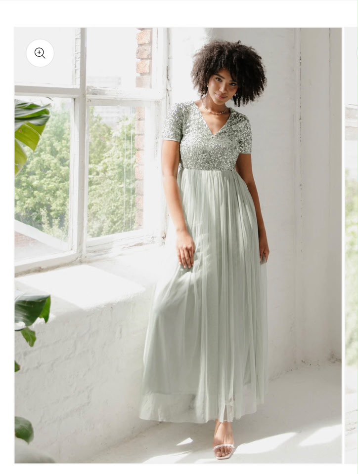 maya curve bridesmaid dresses Has anyone had the deluxe for bridesmaids? Just wondering if they have any stretch to them in the top? And are they true to size? I have a couple of oversized flutter sleeves Electric Blue Women's Sleeveless Seamless Midi Size:X-Large/17-17.5 Neck/32-33 Sleeve