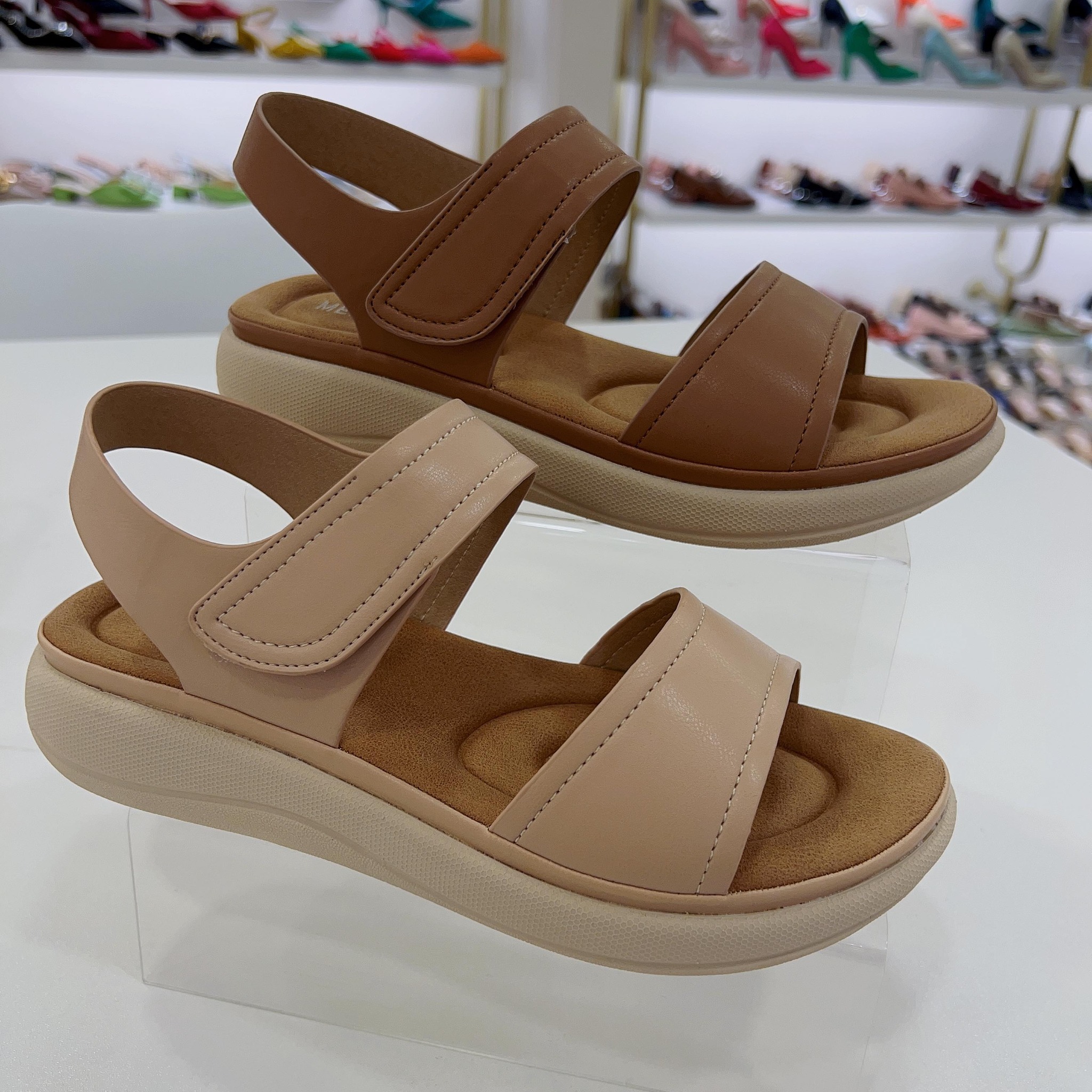 Hello everyone, I am a shoe manufacturer from China, specializing in ...