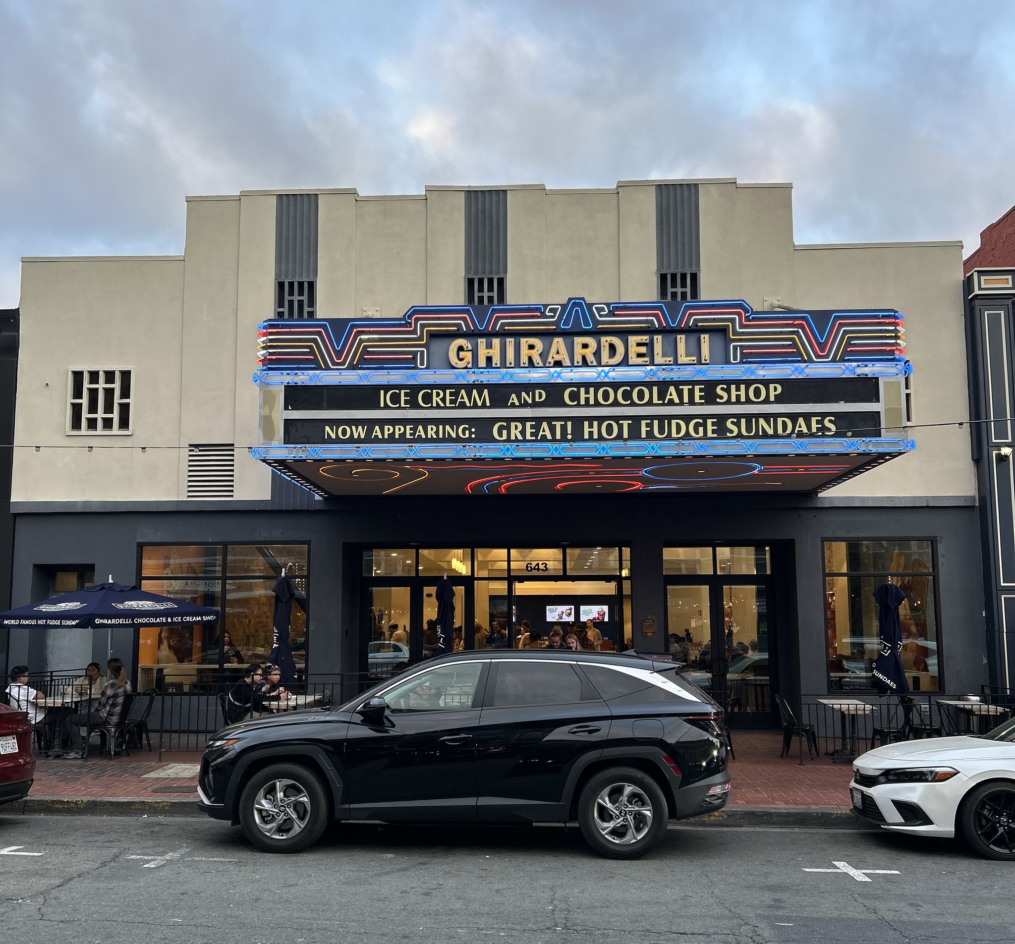 新品OLDTHEATER限定38-kT THERICH OLD MOUNTAIN Looking for old theaters with cool, vintage marquees!