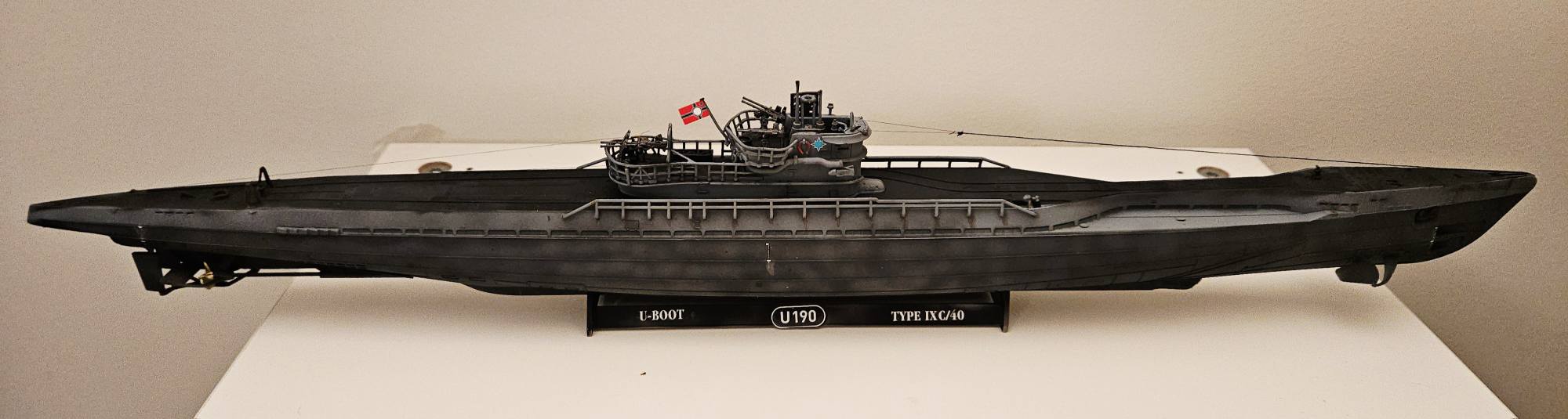 Building U-boat type IX C/40 model in 1:144 scale