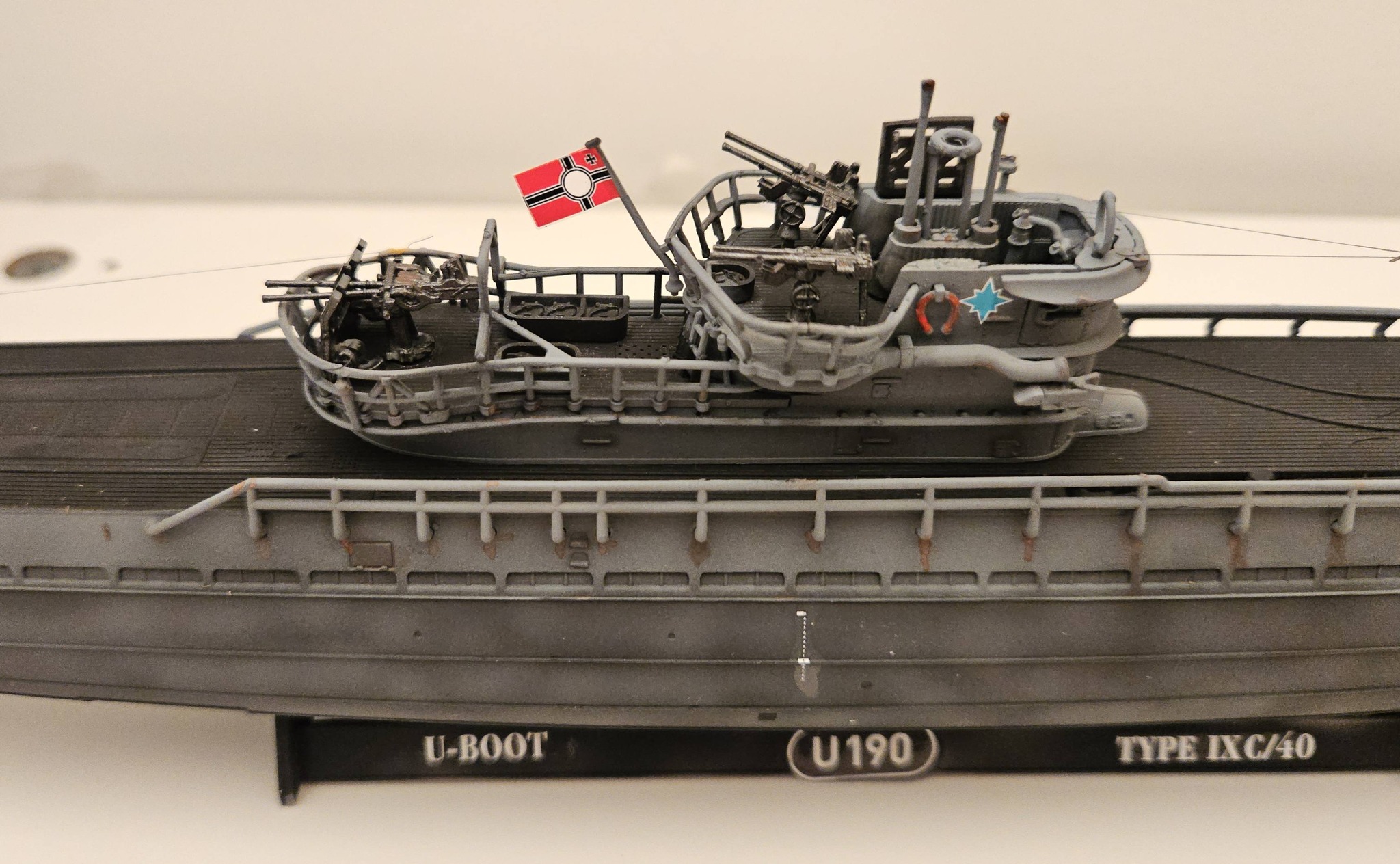 Building U-boat type IX C/40 model in 1:144 scale