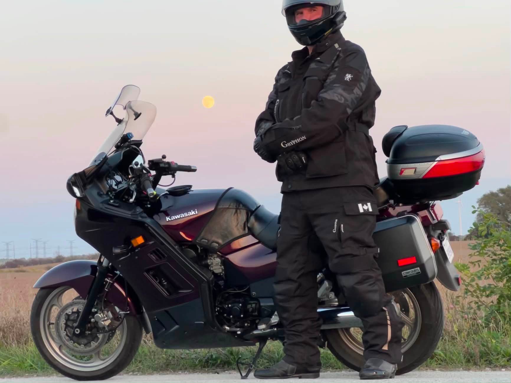 vintagan・an no.27 62-year-old rider restores 1999 Kawasaki Concours motorcycle