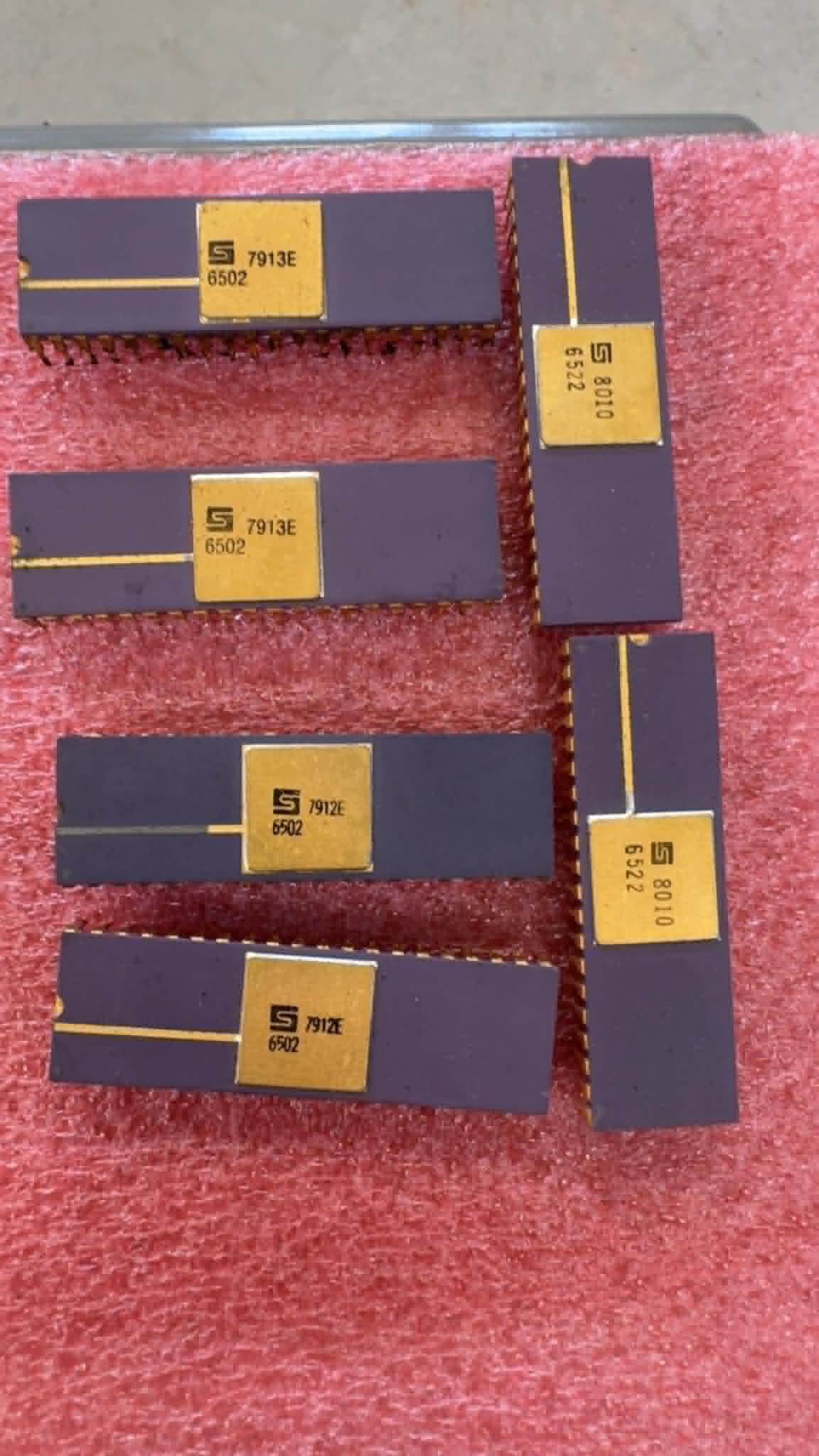 Vintage synertek 6502 and 6522 electronics found